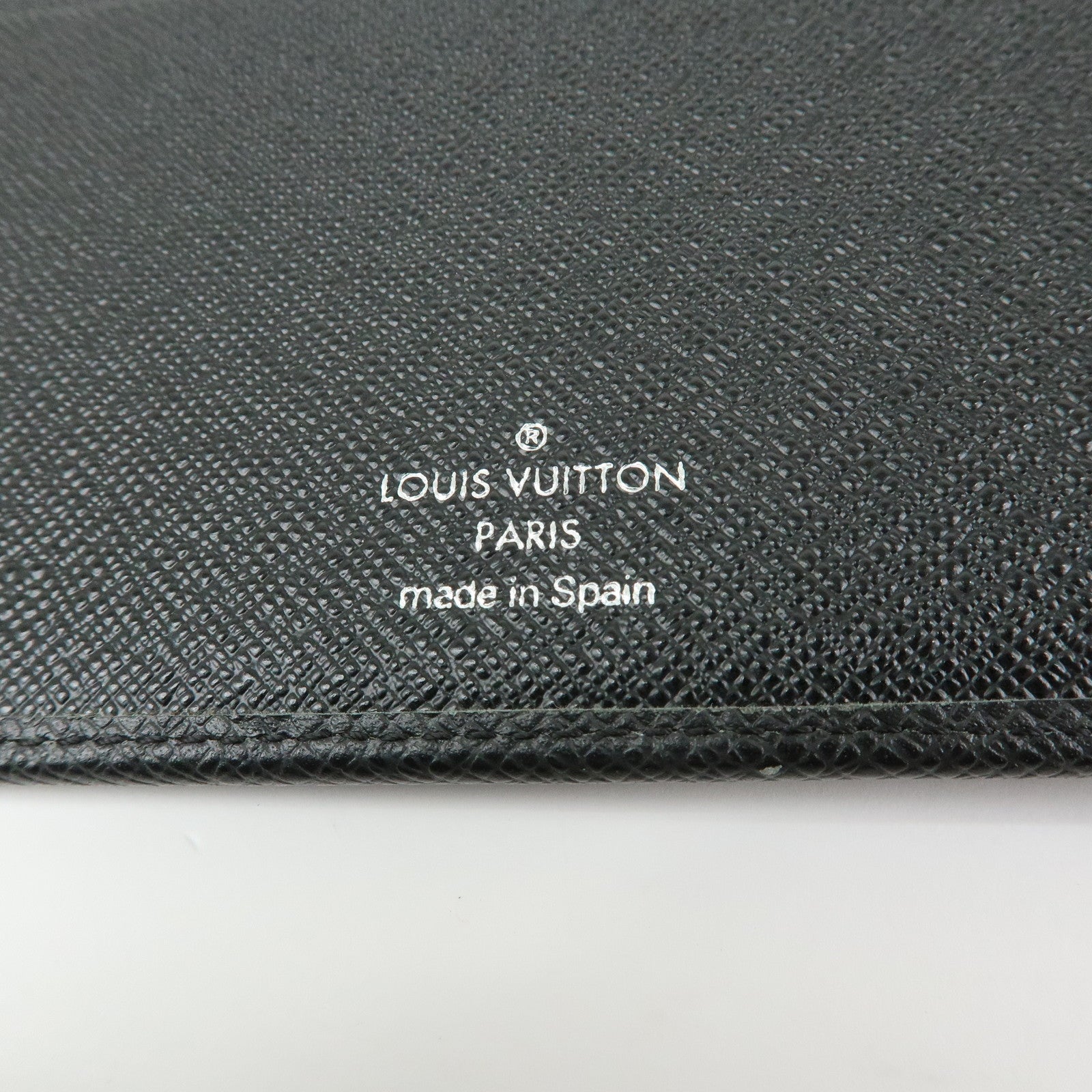 Louis Vuitton Taiga Agenda Bureau Planner Cover Ardoise R20409