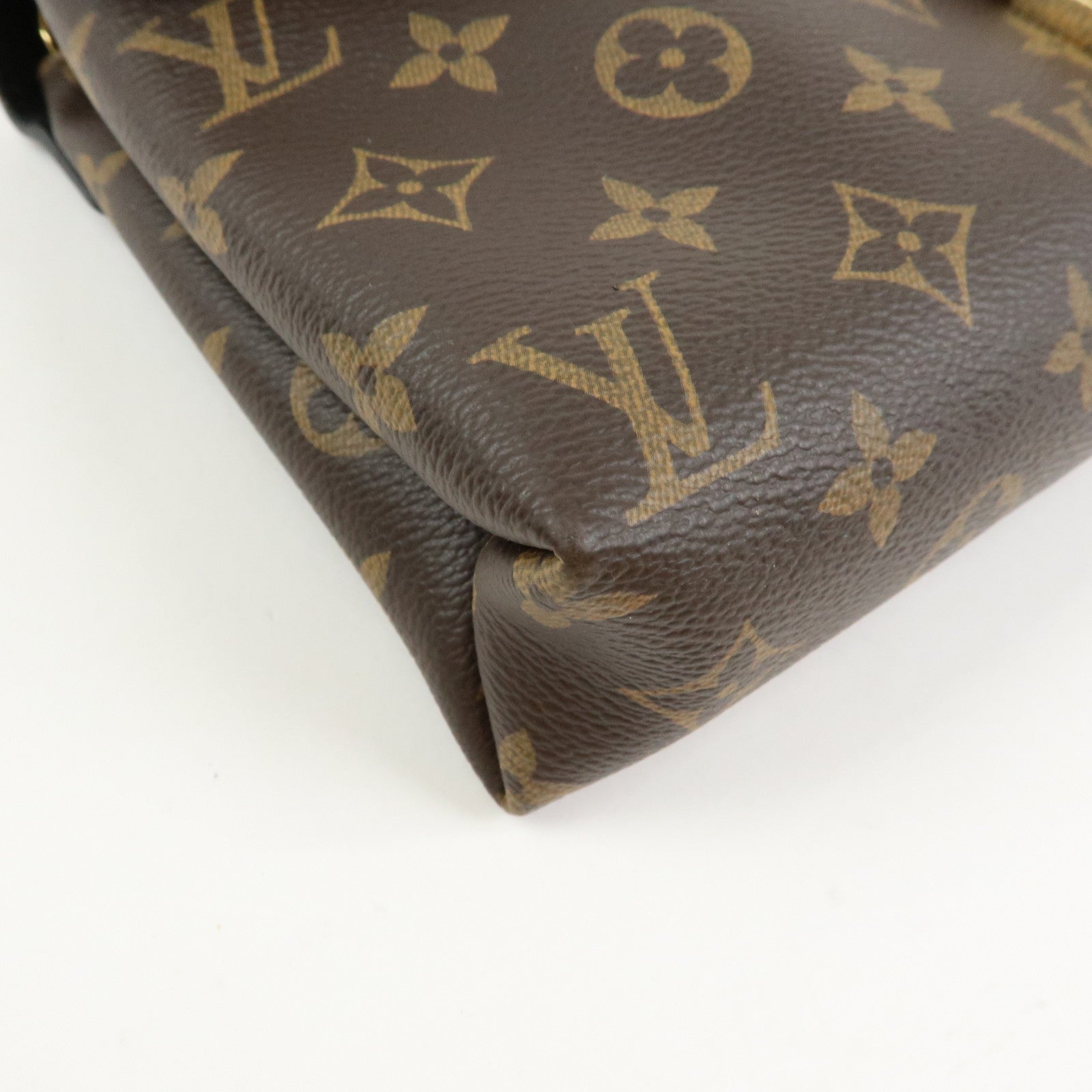 Louis Vuitton Monogram Pallas Chain Shoulder Bag M41223