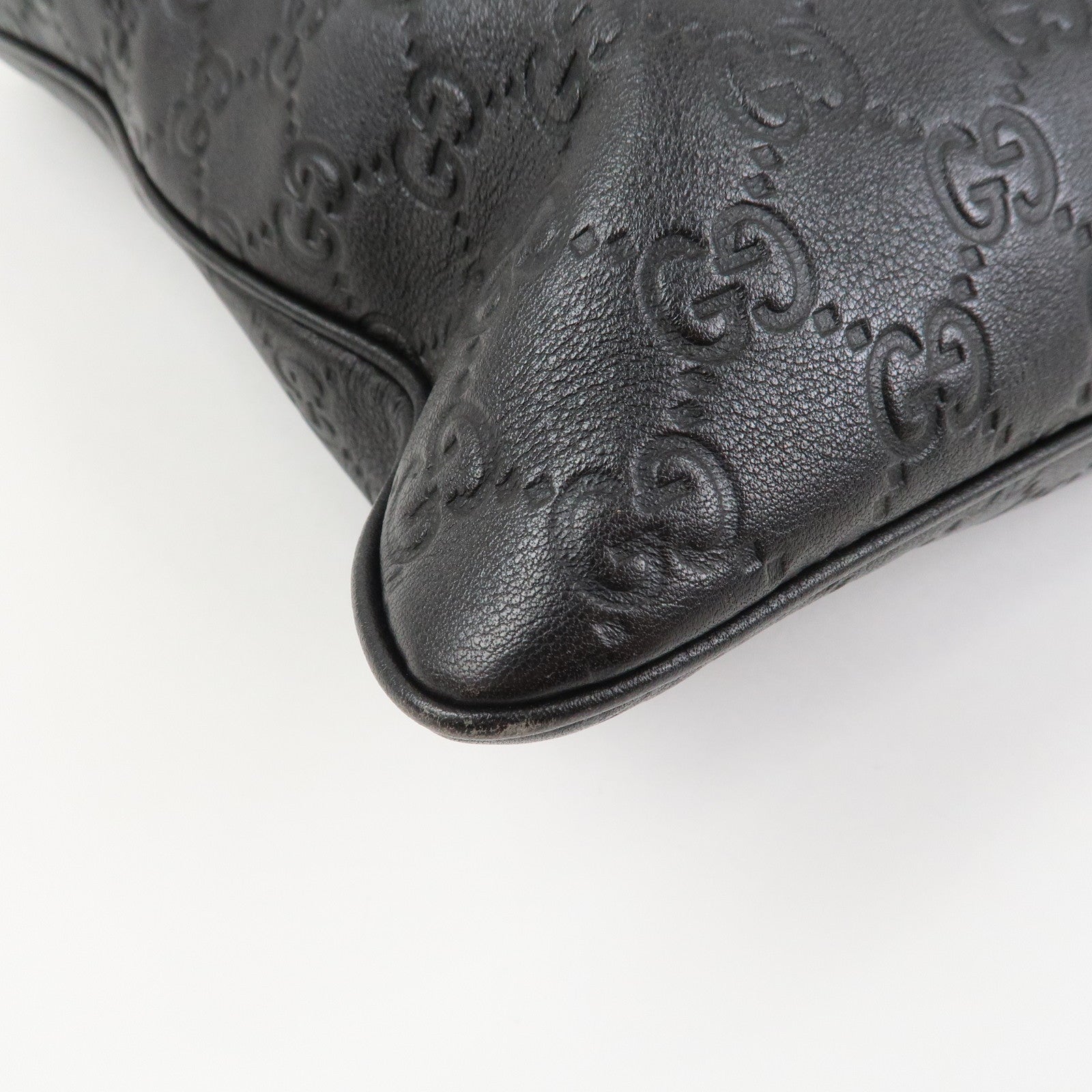 GUCCI Guccissima Leather Shoulder Bag Crossbody Bag Black 201446