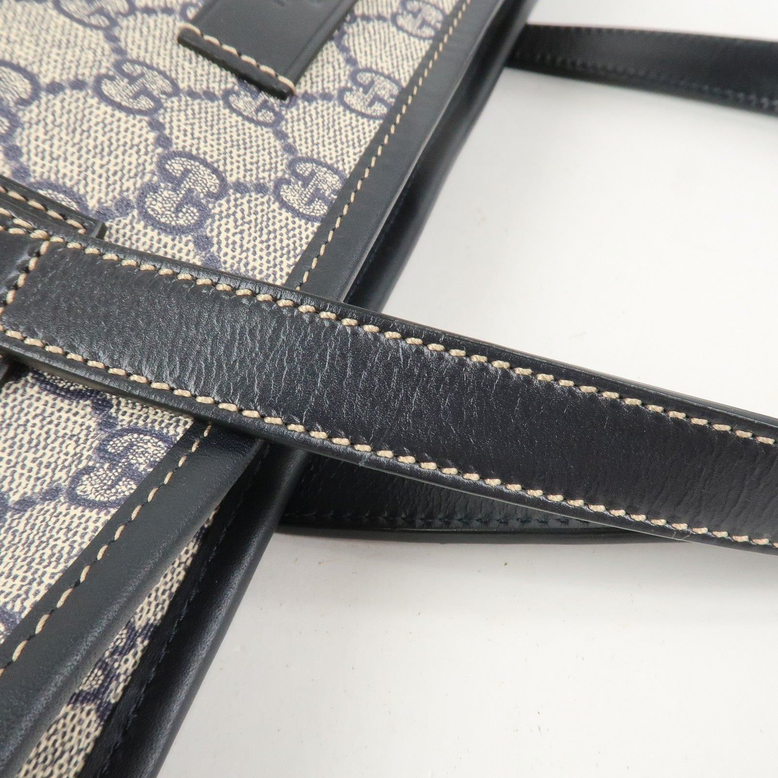 GUCCI GG Supreme PVC Leather Tote Bag Hand Bag Beige Black 211138