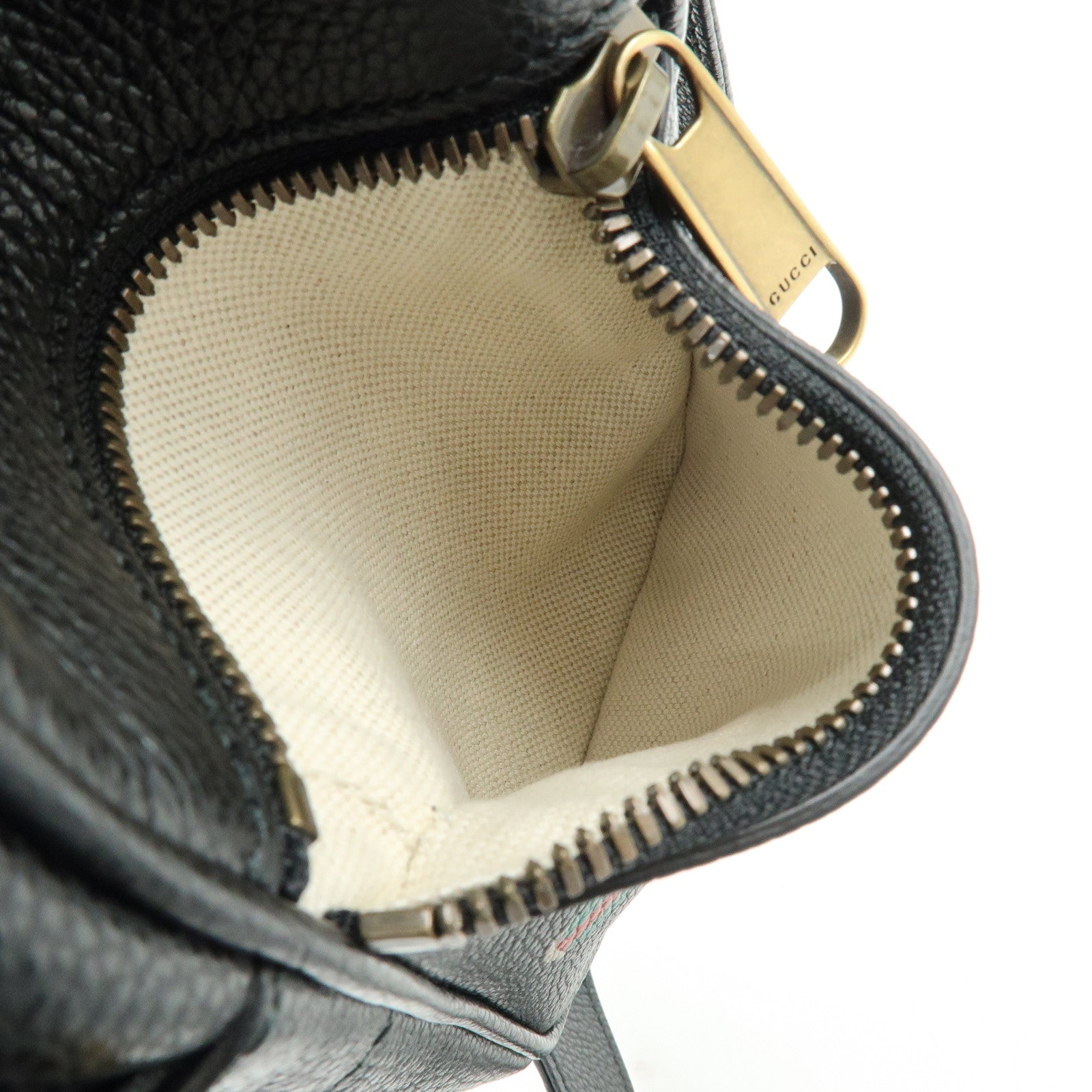 GUCCI Sherry Calf Leather Vintage Logo Shoulder Bag Black 574803