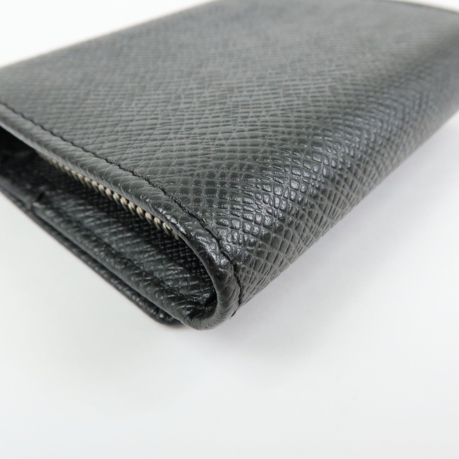 Louis Vuitton Taiga Porte Monnaie Sergei Coin Case Black M32562