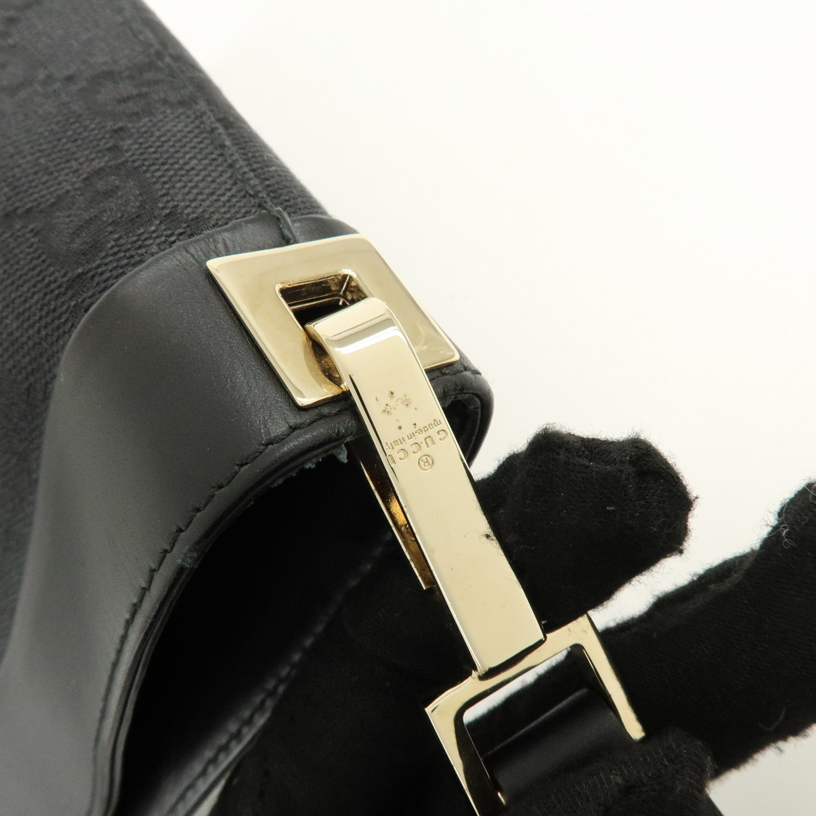 GUCCI GG Canvas Leather Shoulder Bag Hand Bag Black 33900