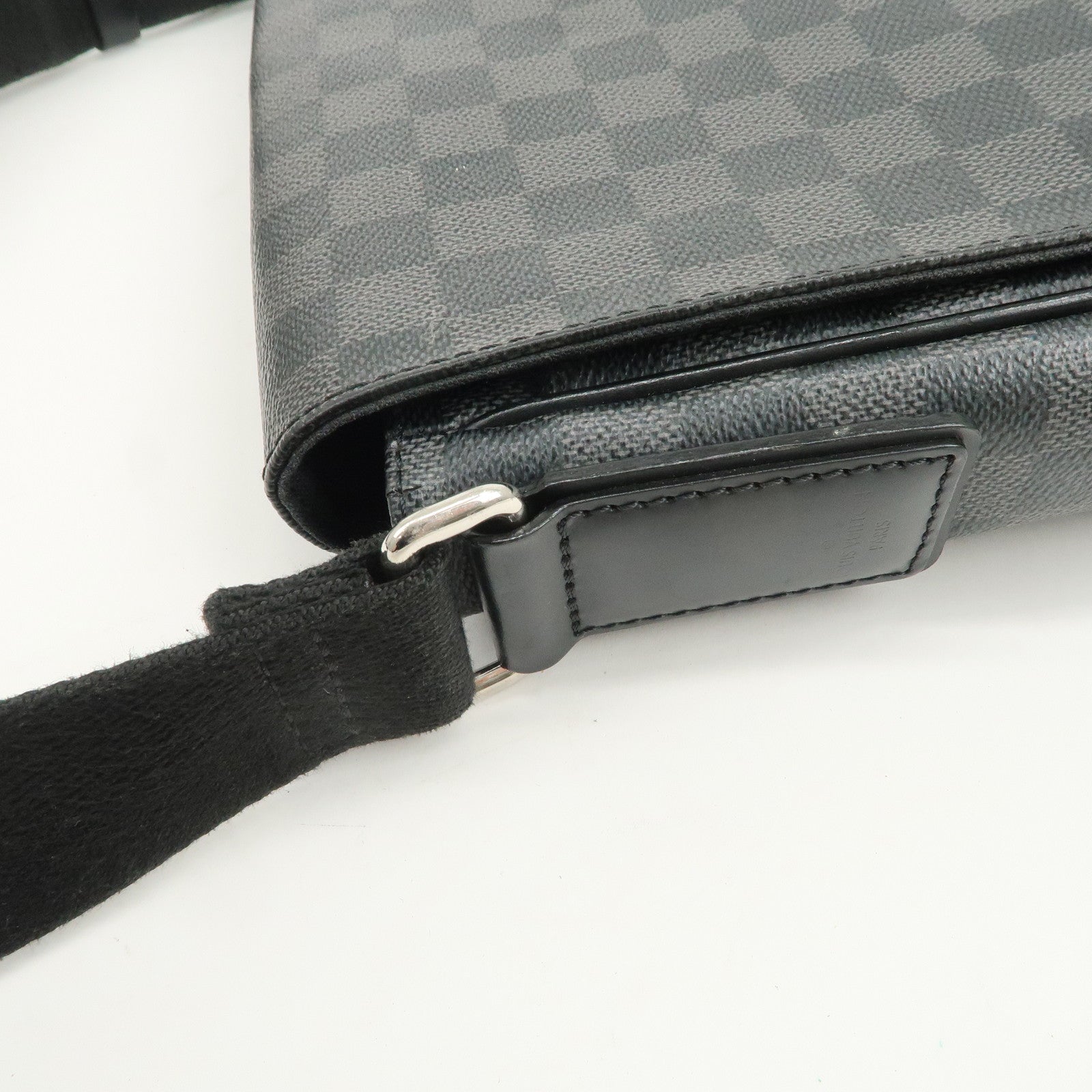 Louis Vuitton Damier Graphite District PM Shoulder Bag Noir N41260