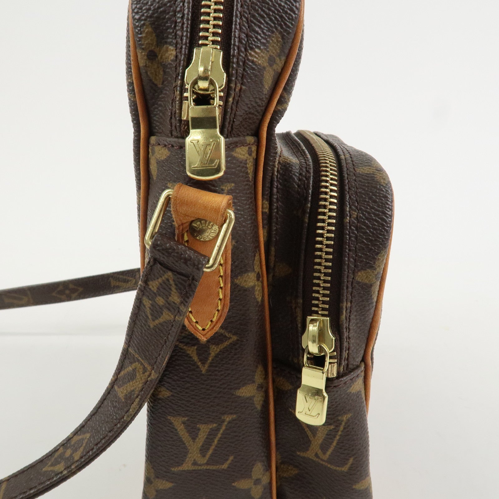 Louis Vuitton Monogram Amazone Shoulder Bag Crossbody Bag M45236