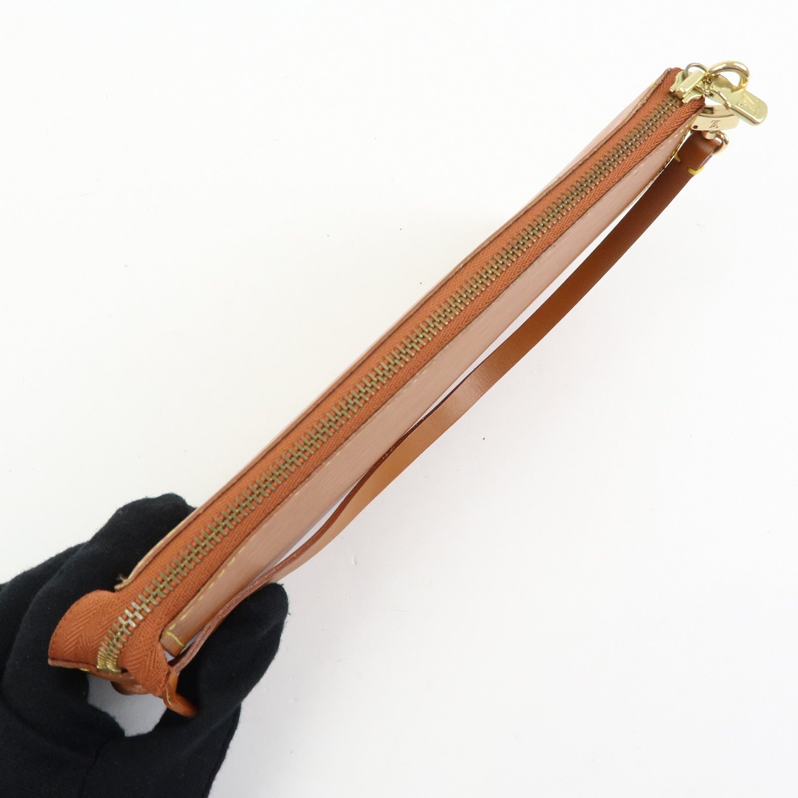 Louis Vuitton Epi Pochette Accessoires Pouch Zipang Gold M52948