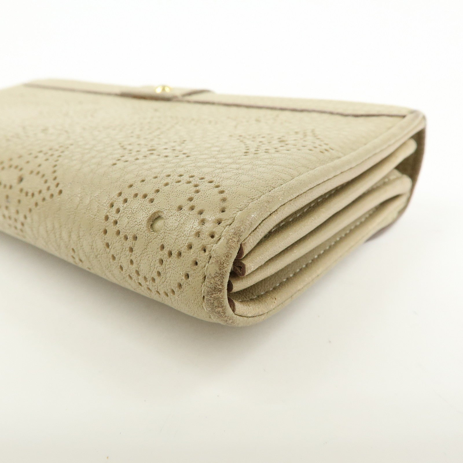 Louis Vuitton Monogram Mahina Portefeuille Iris Wallet Opal M58134