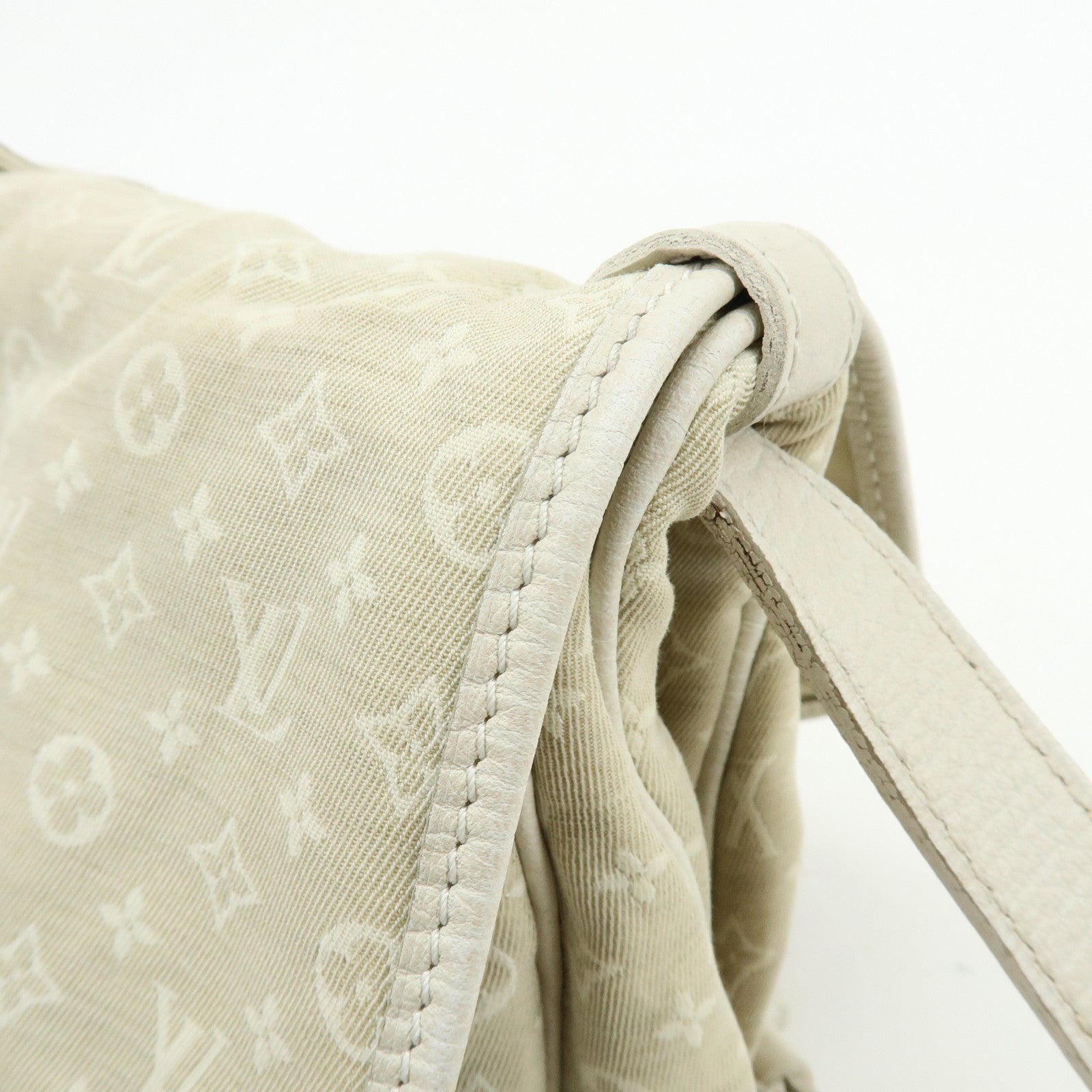Louis Vuitton Monogram Mini Lin Saumur 30 Shoulder Bag Dune M95314