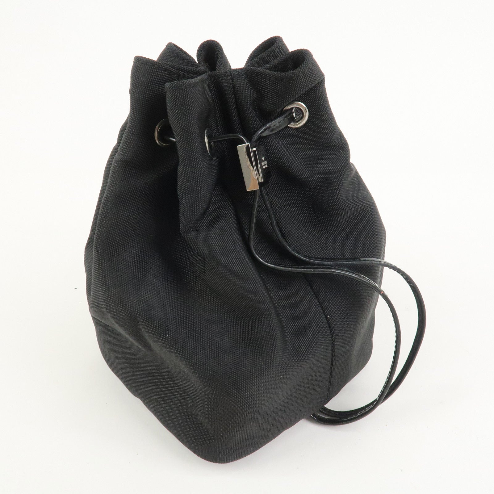 GUCCI Nylon Patent Leather Cosmetic Pouch Hand Bag Black 390・0973