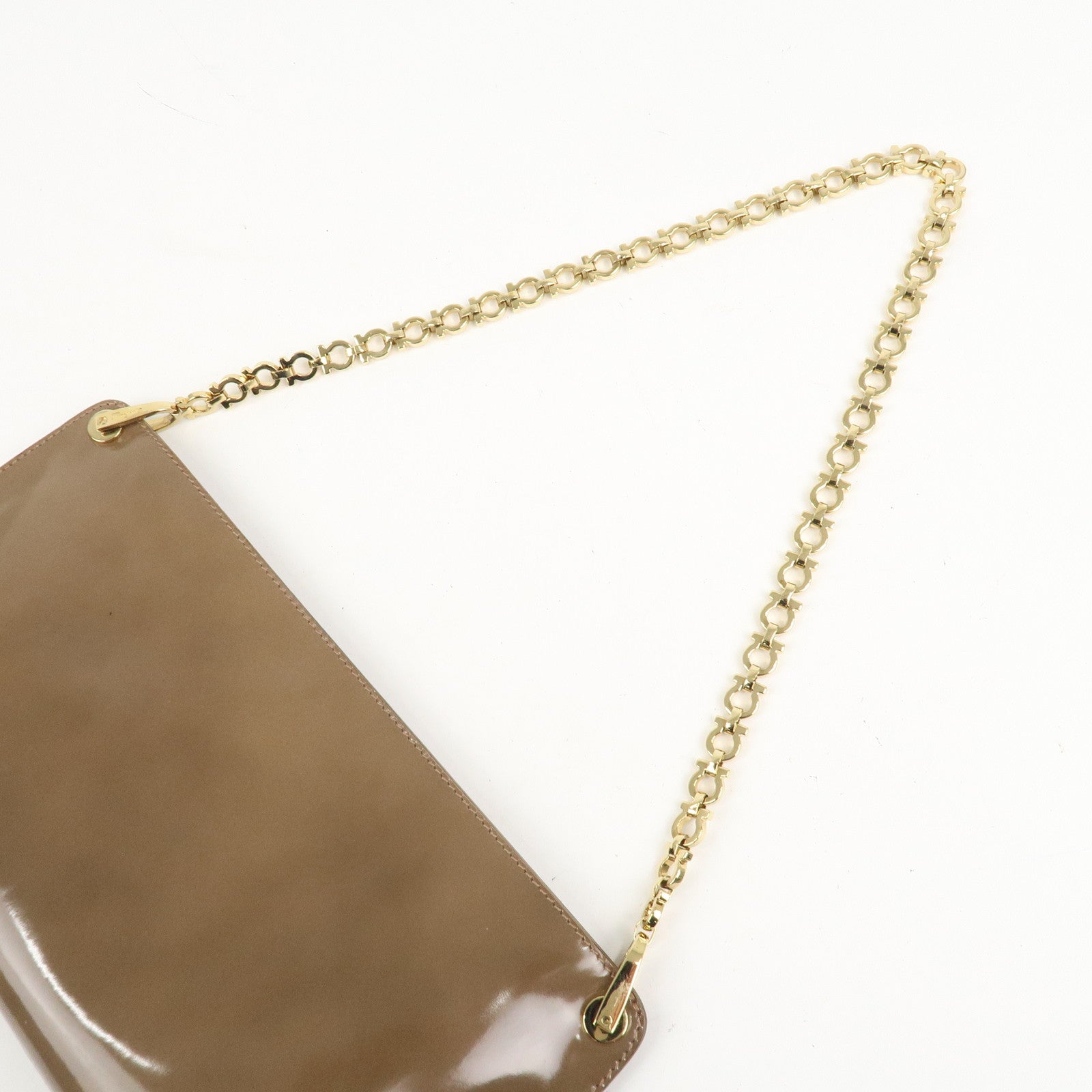 Ferragamo Gancini Patent Leather Chain Shoulder Bag Beige Gold HDW