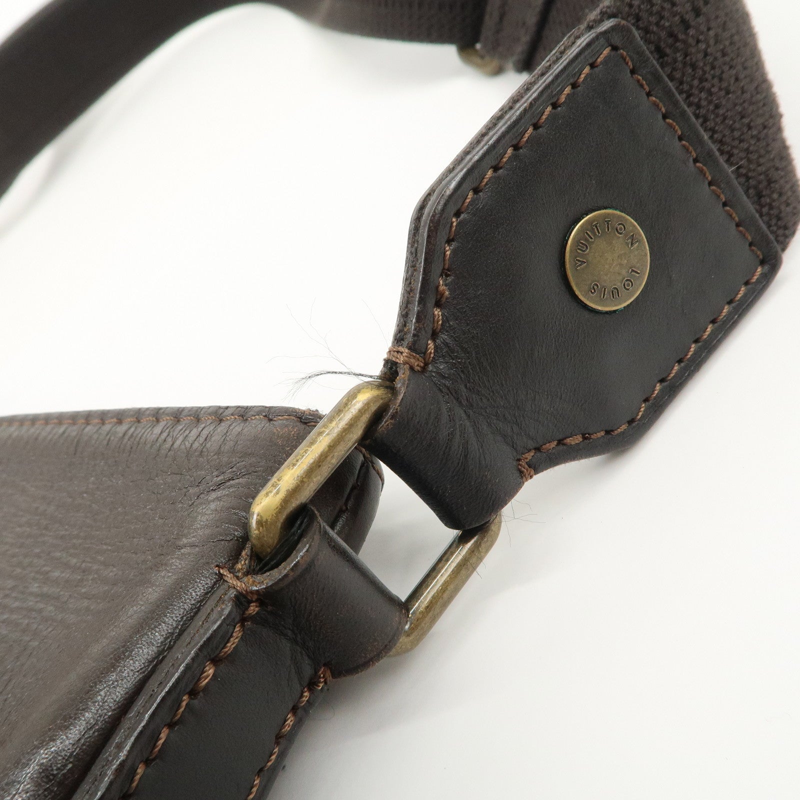 Louis Vuitton Utah Leather Shawnee MM Shoulder Bag Cafe M93453