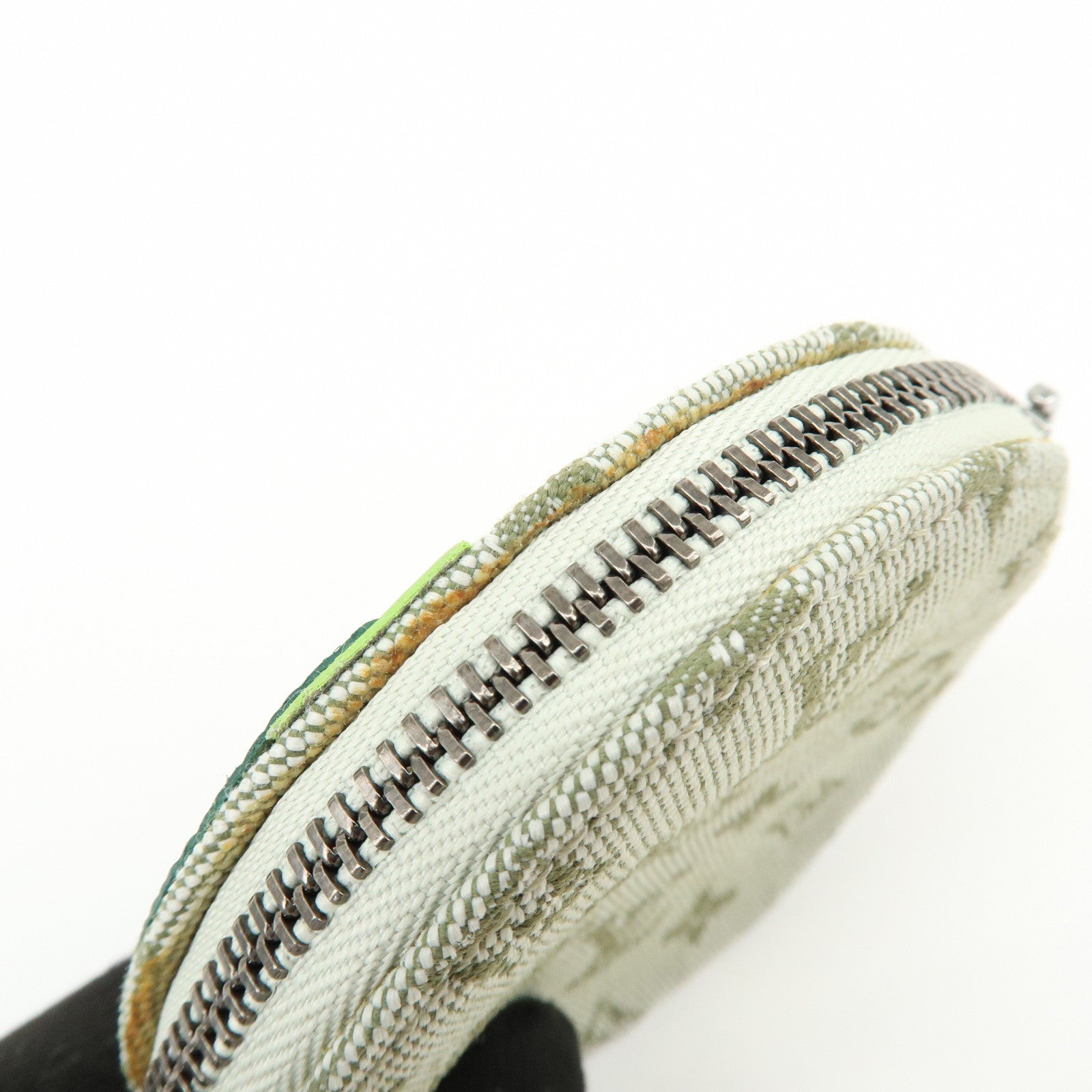 Louis Vuitton Monogram Mini Conte de Fees Porte Monnaie Rond M92271