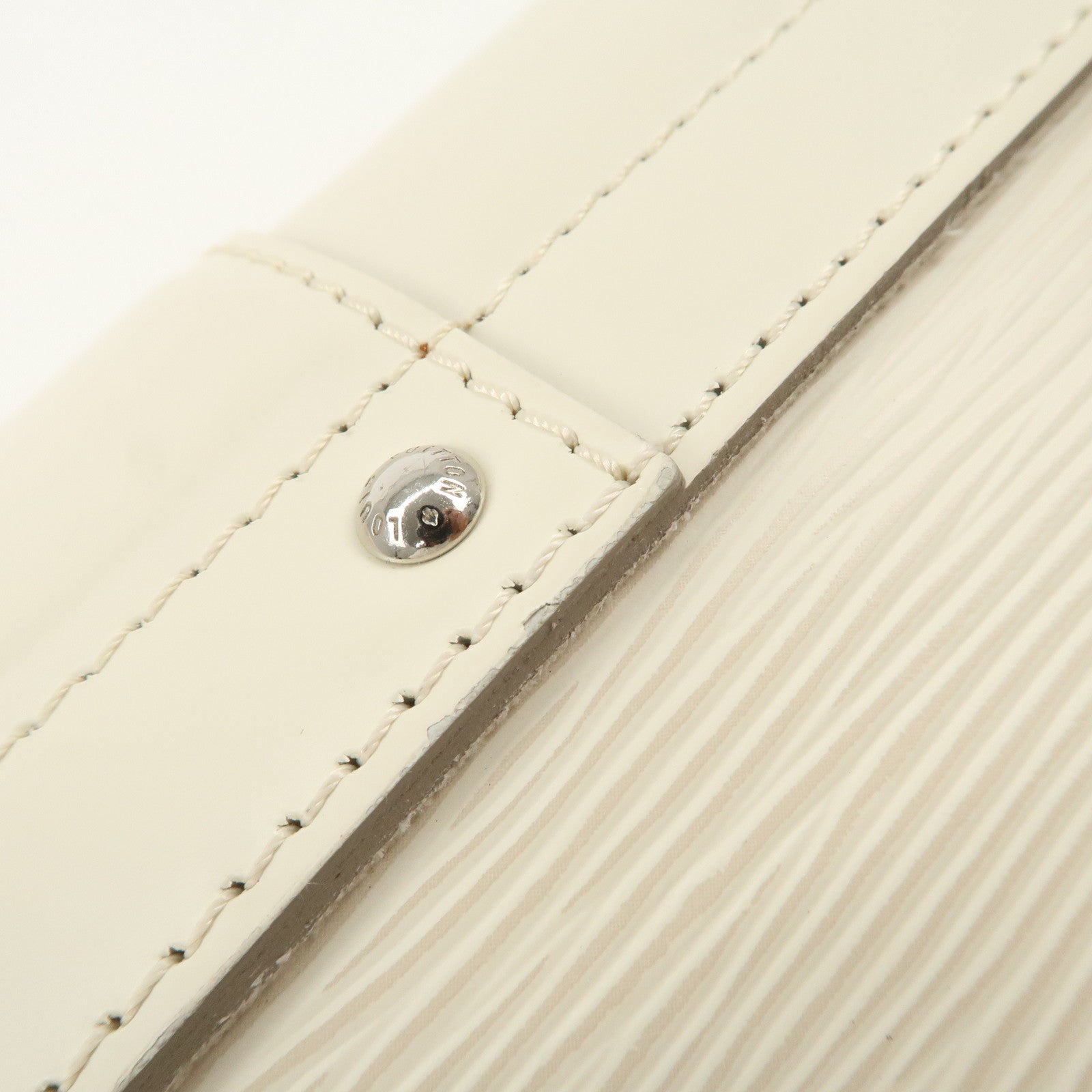 Louis Vuitton Epi Pochette Montaigne Shoulder Bag Ivoire M5929J Used