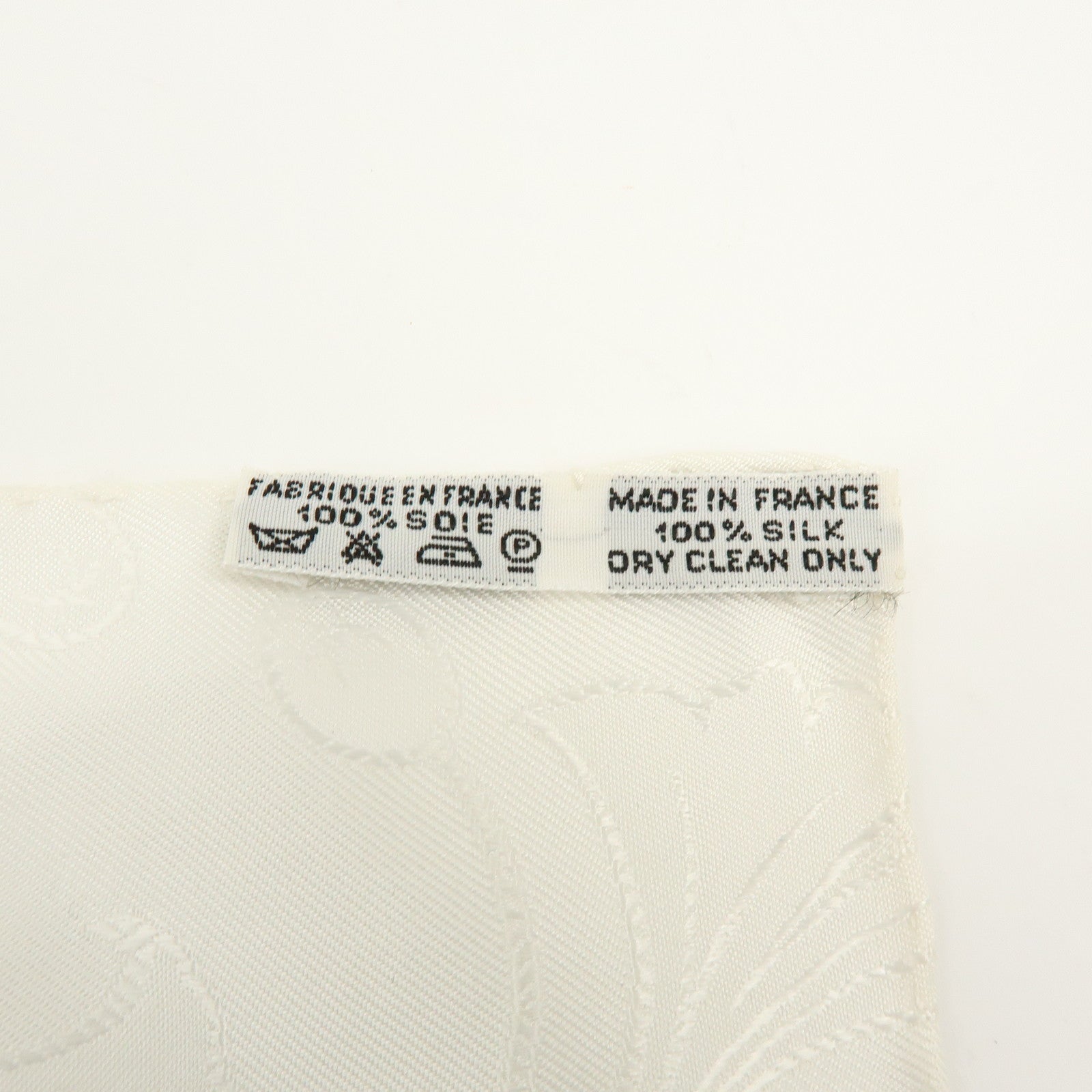 HERMES Carre 90 Silk 100% Scarf DAIMYO PRINCES DU SOLEIL LEVANT