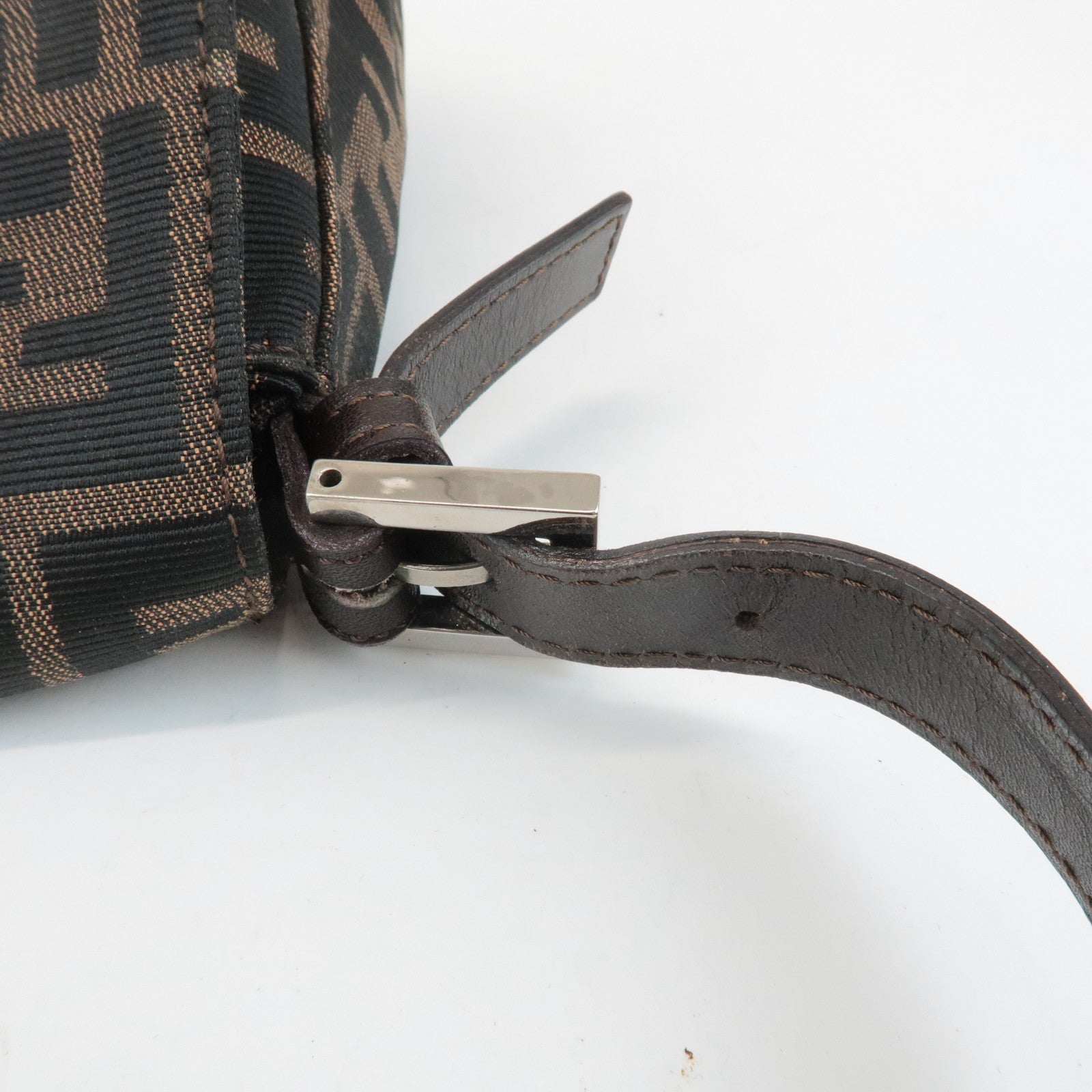 FENDI Mamma Baguette Canvas Leather Shoulder Bag Silver HDW 26325 Used