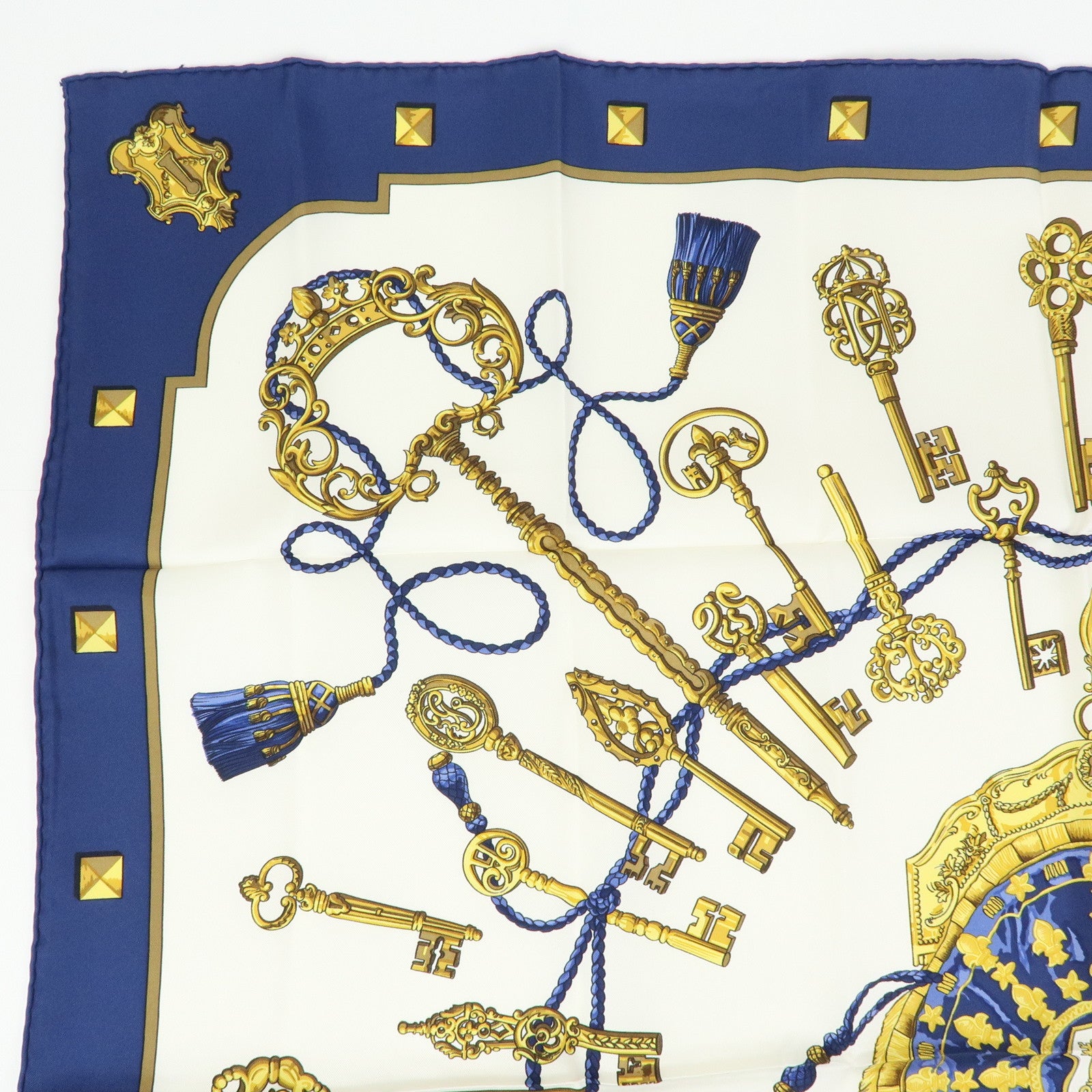 HERMES Carre 90 Silk 100% Scarf LES CLES THE KEYS RARE White Navy