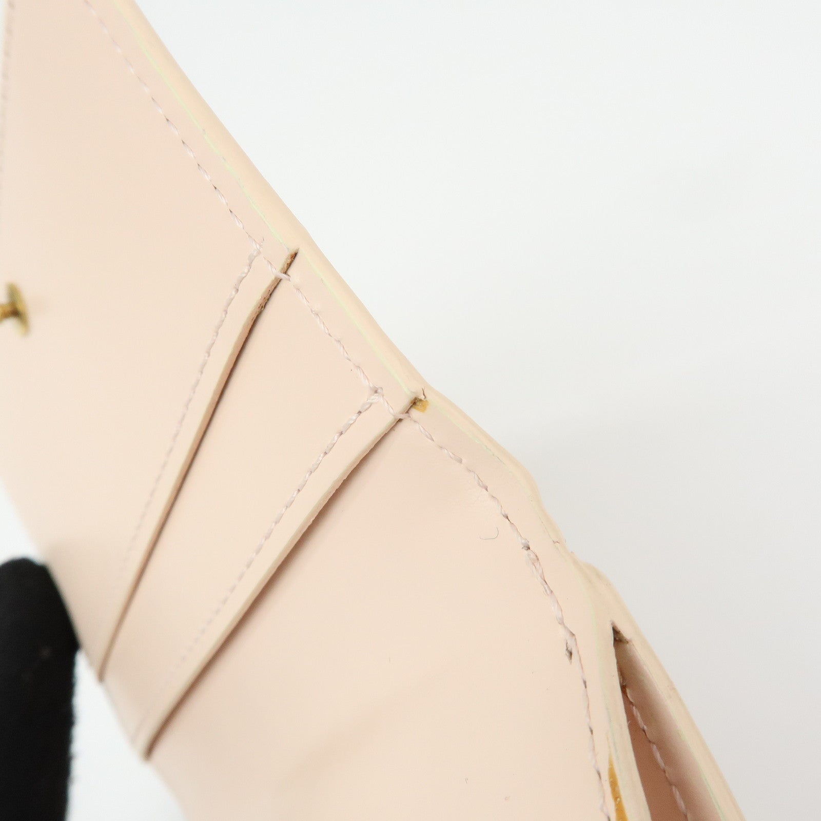 Louis Vuitton Vernis Ludlow Coin Case Marshmallow Pink M91355