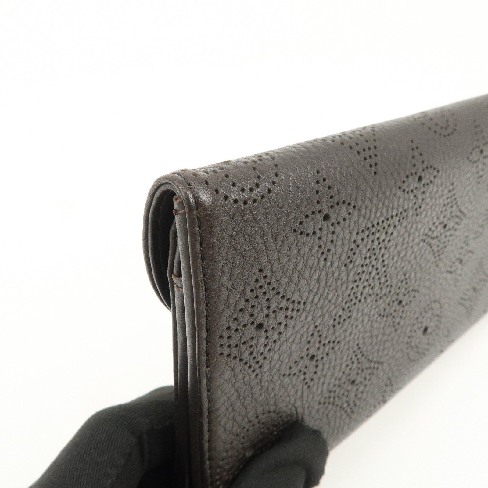 Louis Vuitton Monogram Mahina Leather Portefeuille Wallet M95968 Used