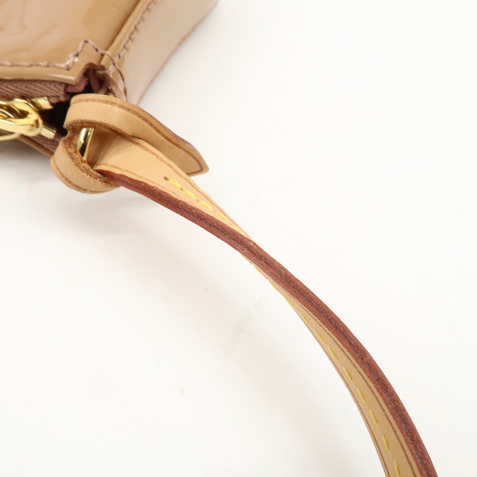 Louis Vuitton Monogram Vernis Pochette Accessoires Pouch M91575