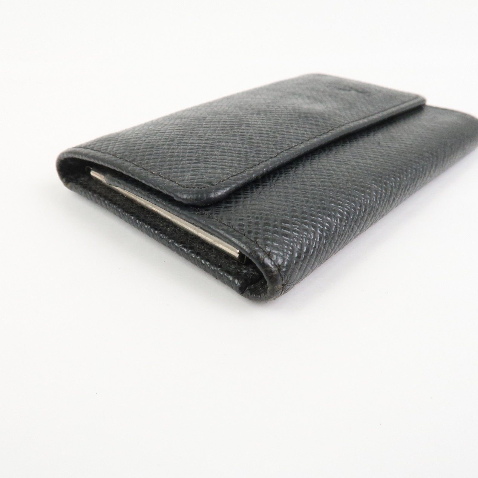 Louis Vuitton Taiga Multicles 6 Key Case Ardoise Black M30532