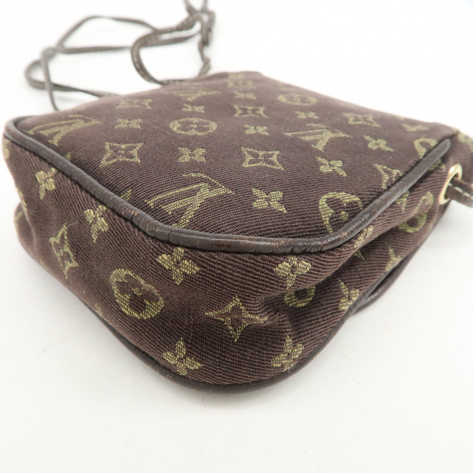 Louis Vuitton Monogram Mini Lin Pochette Cancun Ebene M95313