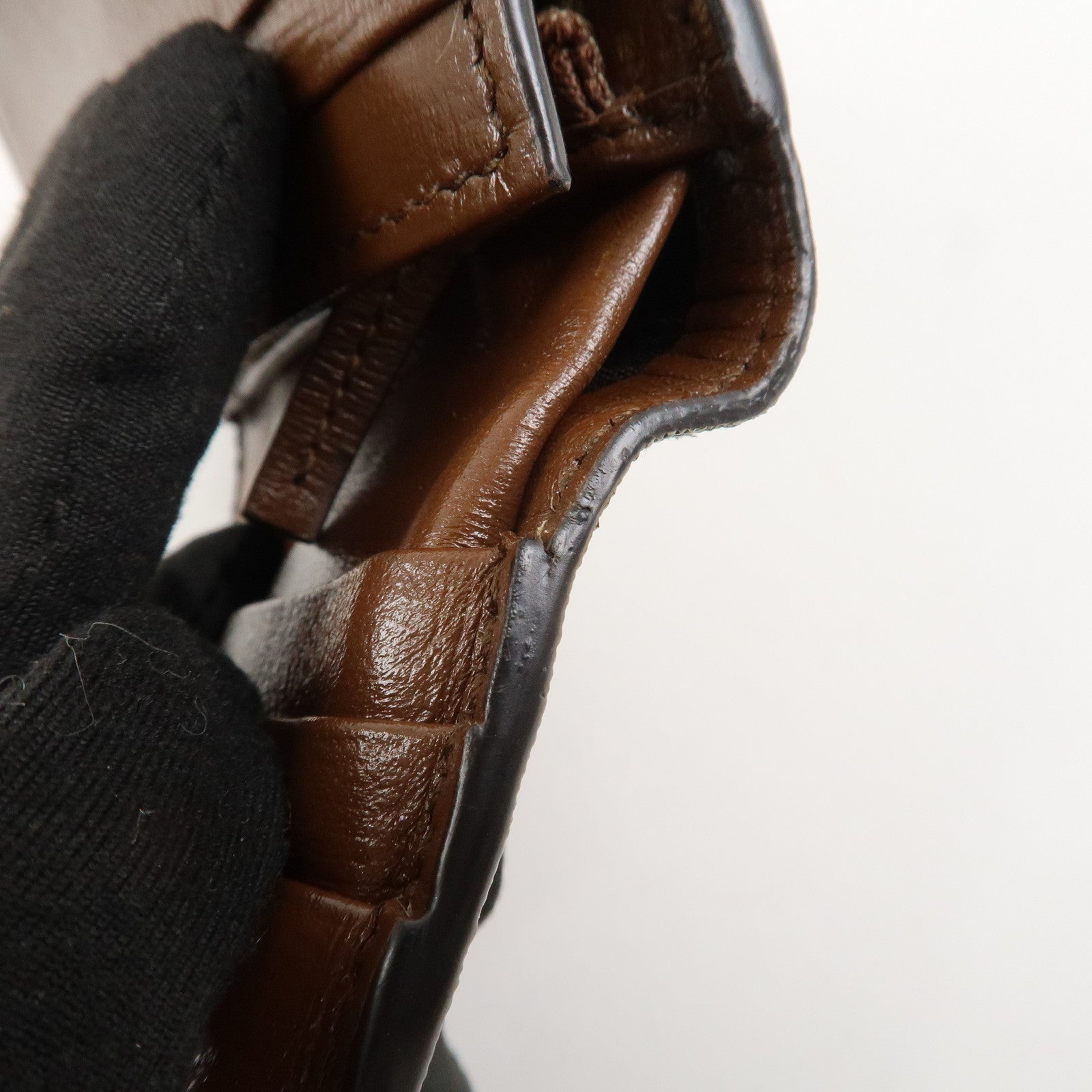 GUCCI GG Supreme Leather Heart Bi-fold Compact Wallet 648848 Used