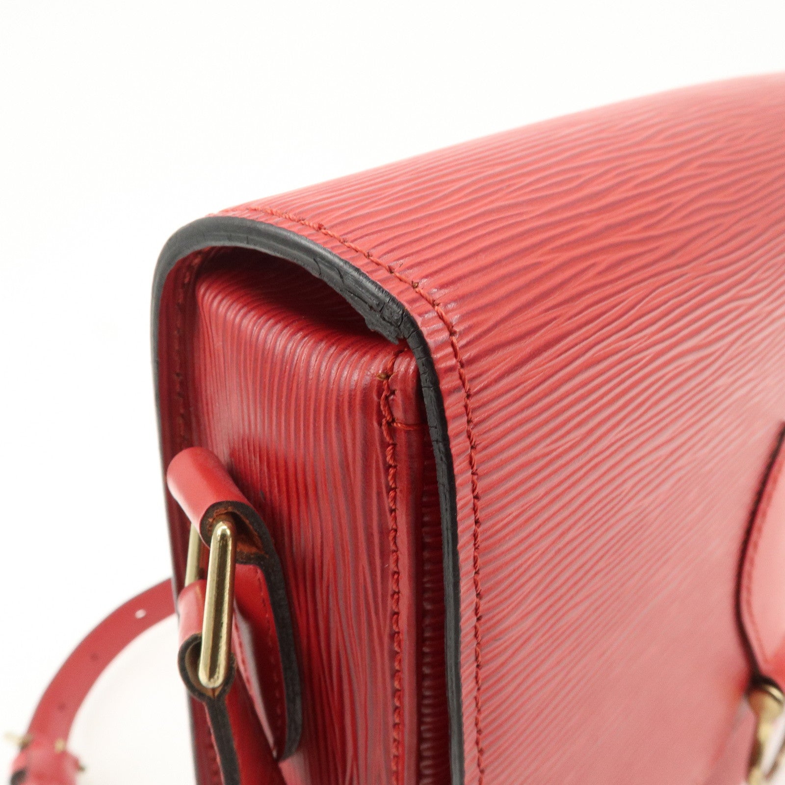 Louis Vuitton Epi Saint Cloud Shoulder Bag Crossbody Bag Red M52197