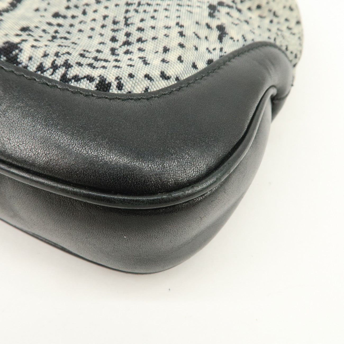 GUCCI Jackie Canvas Leather Shoulder Bag Hand Bag Black 001・9735