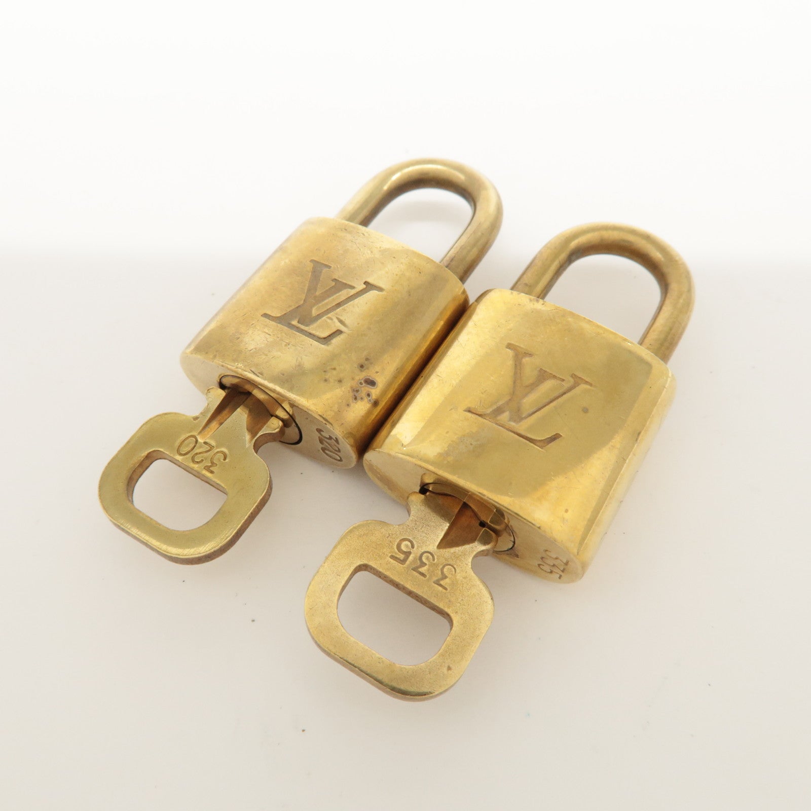 Louis Vuitton Set of 10 Lock & Key Cadena Key Lock Metal Gold Used