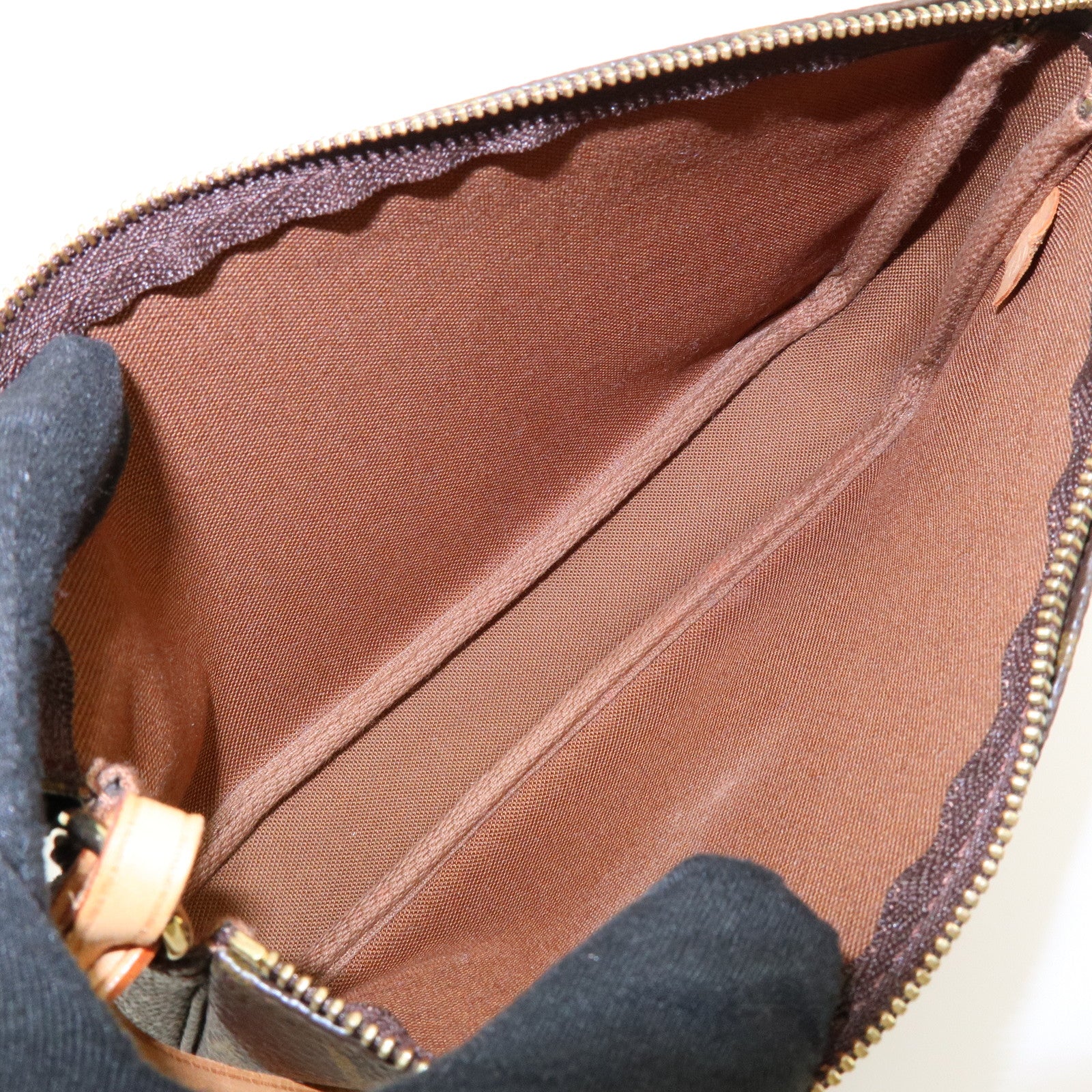 Louis Vuitton Monogram Pochette Accessoires Pouch Hand Bag M51980