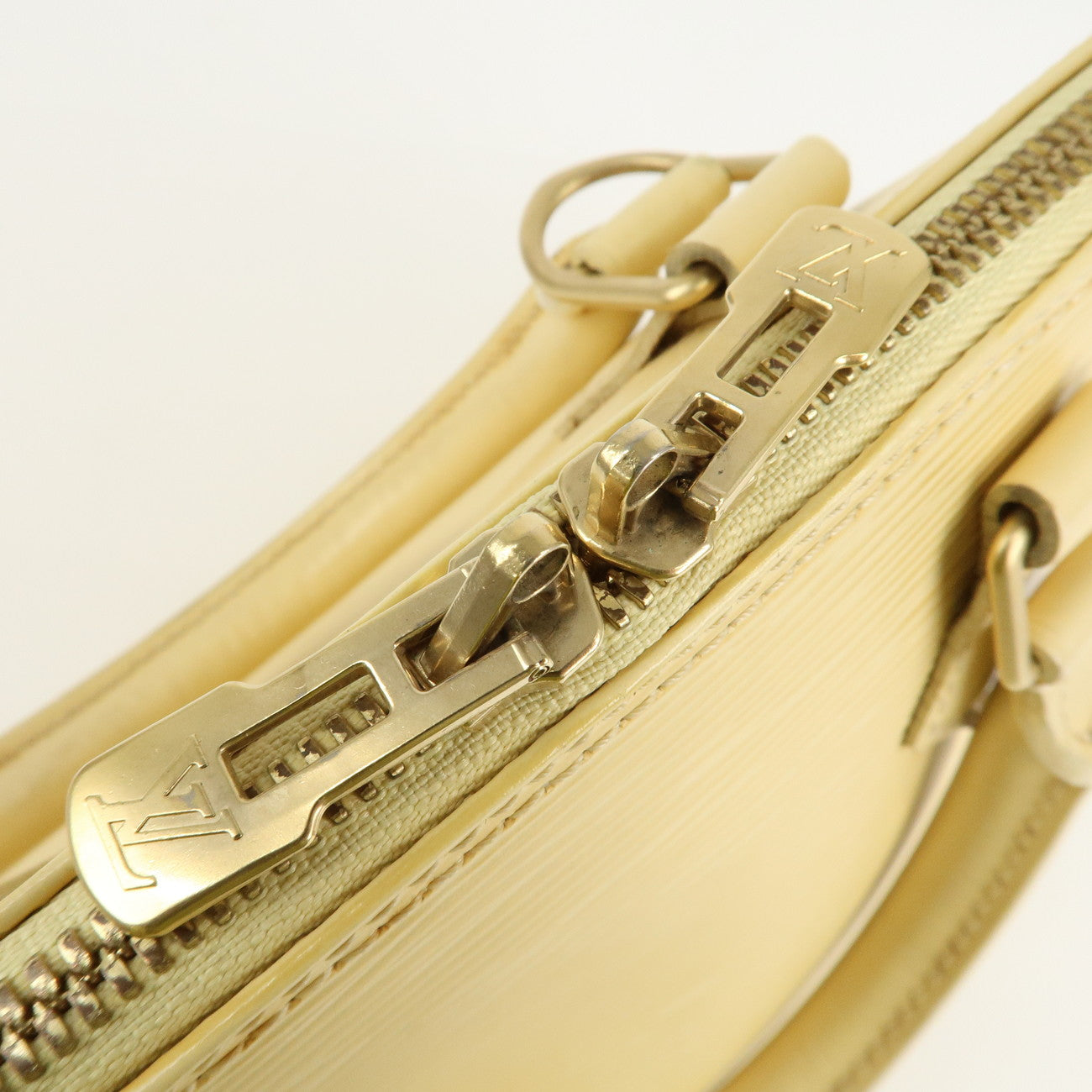 Louis Vuitton Epi Leather Alma Hand Bag Vanilla M5214A Used