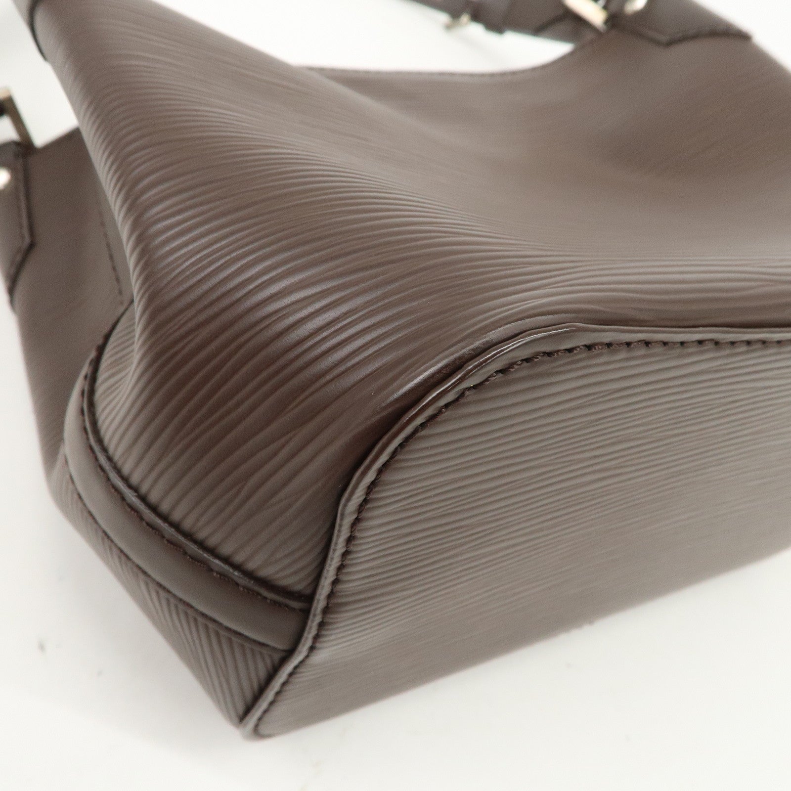 Louis Vuitton Epi Mandala PM Hand Bag Shoulder Bag Mocha M5893D