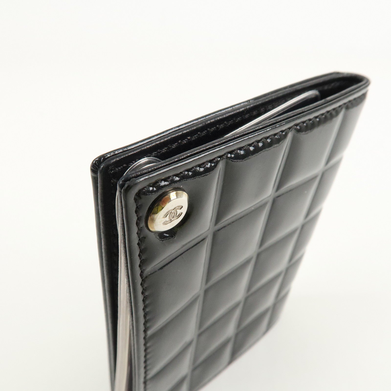 CHANEL Chocolate Bar Patent Leather Card Case Black Used