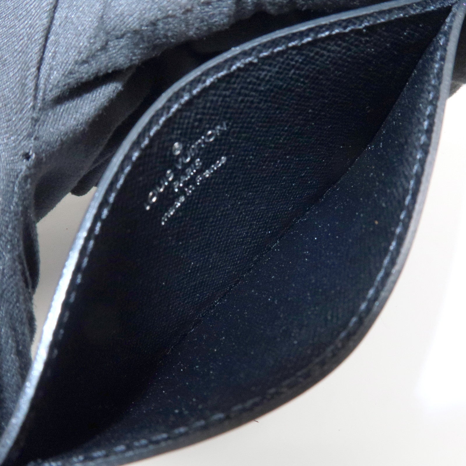 Louis Vuitton Epi Leather Porte Cartes Simple Card Case Noir M63512