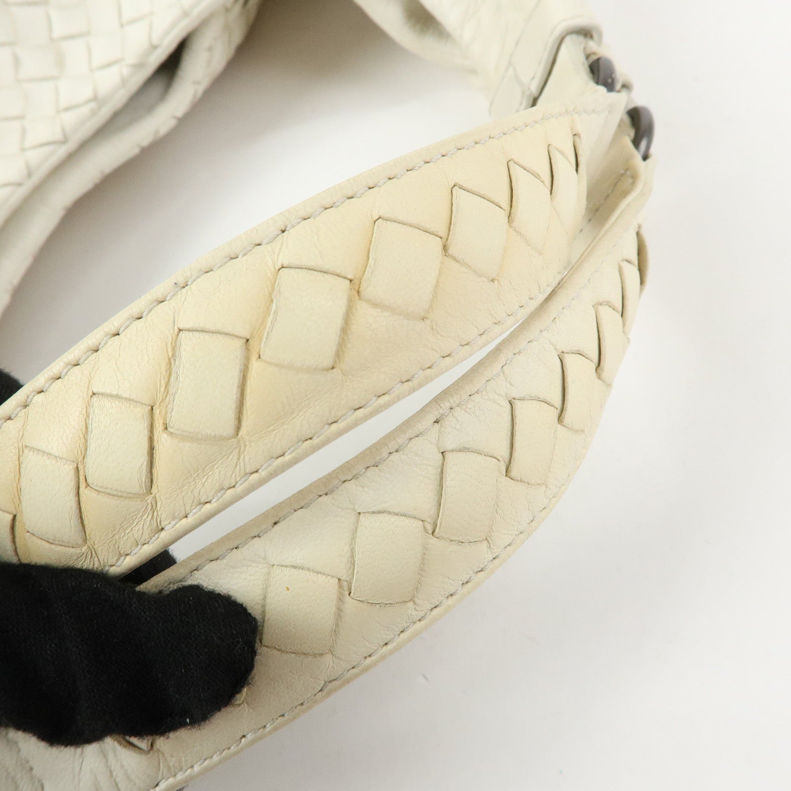 BOTTEGA VENETA Intrecciato Campana Leather Shoulder Bag 125787