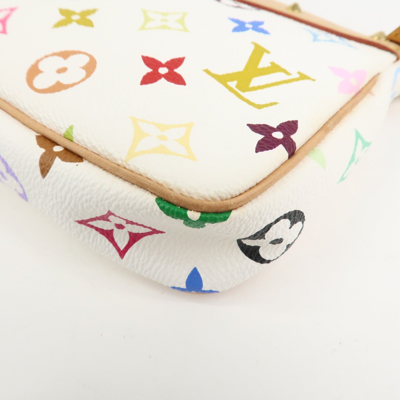 Louis Vuitton Monogram Multicolor Pochette Accessoires Blanc M92649