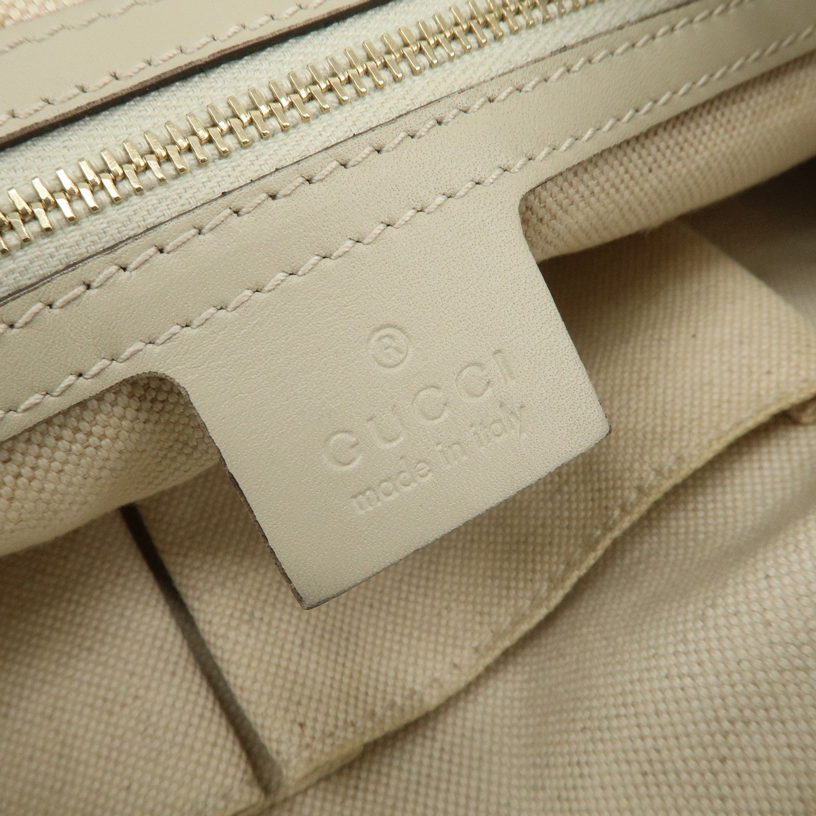 GUCCI Lovely Heart GG Canvas Leather Shoulder Bag Ivory 257072