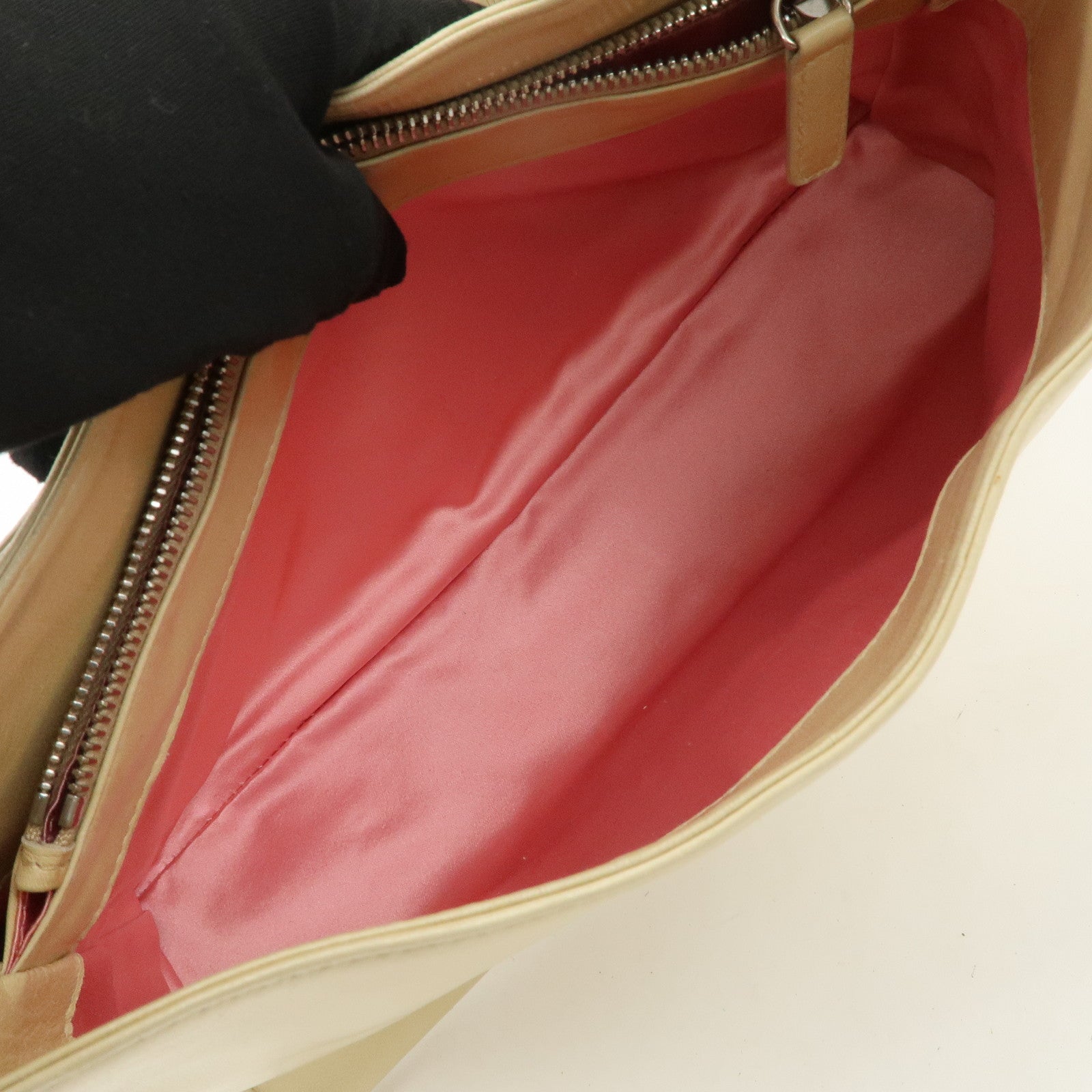 FENDI Logo Leather Shoulder Bag Hand Bag Beige Silver Hardware