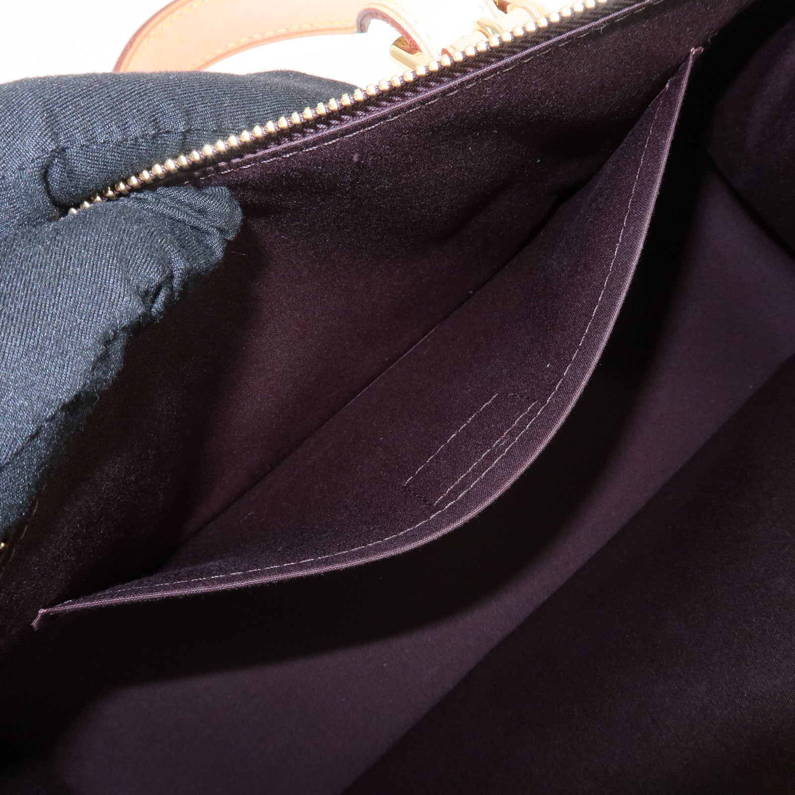 Louis Vuitton Monogram Vernis Rosewood Avenue Hand Bag M93510