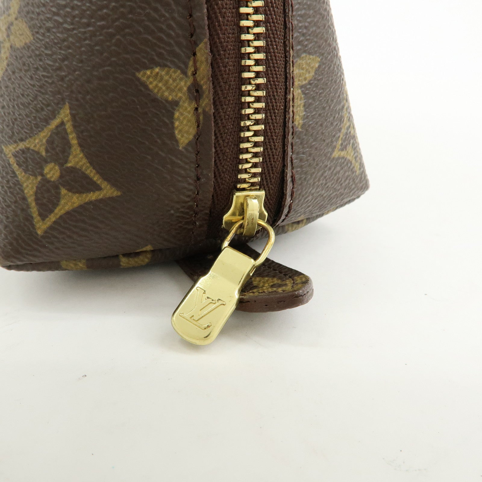 Louis Vuitton Monogram Trousse Demi Ronde Pouch Makeup Bag M47520