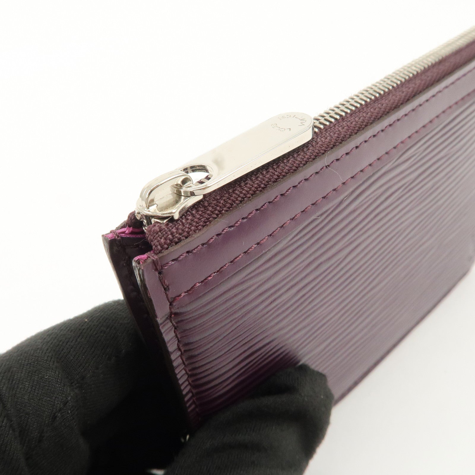 Louis Vuitton Epi Pochette Cles NM Coin Case Key Case Cassis M6660K