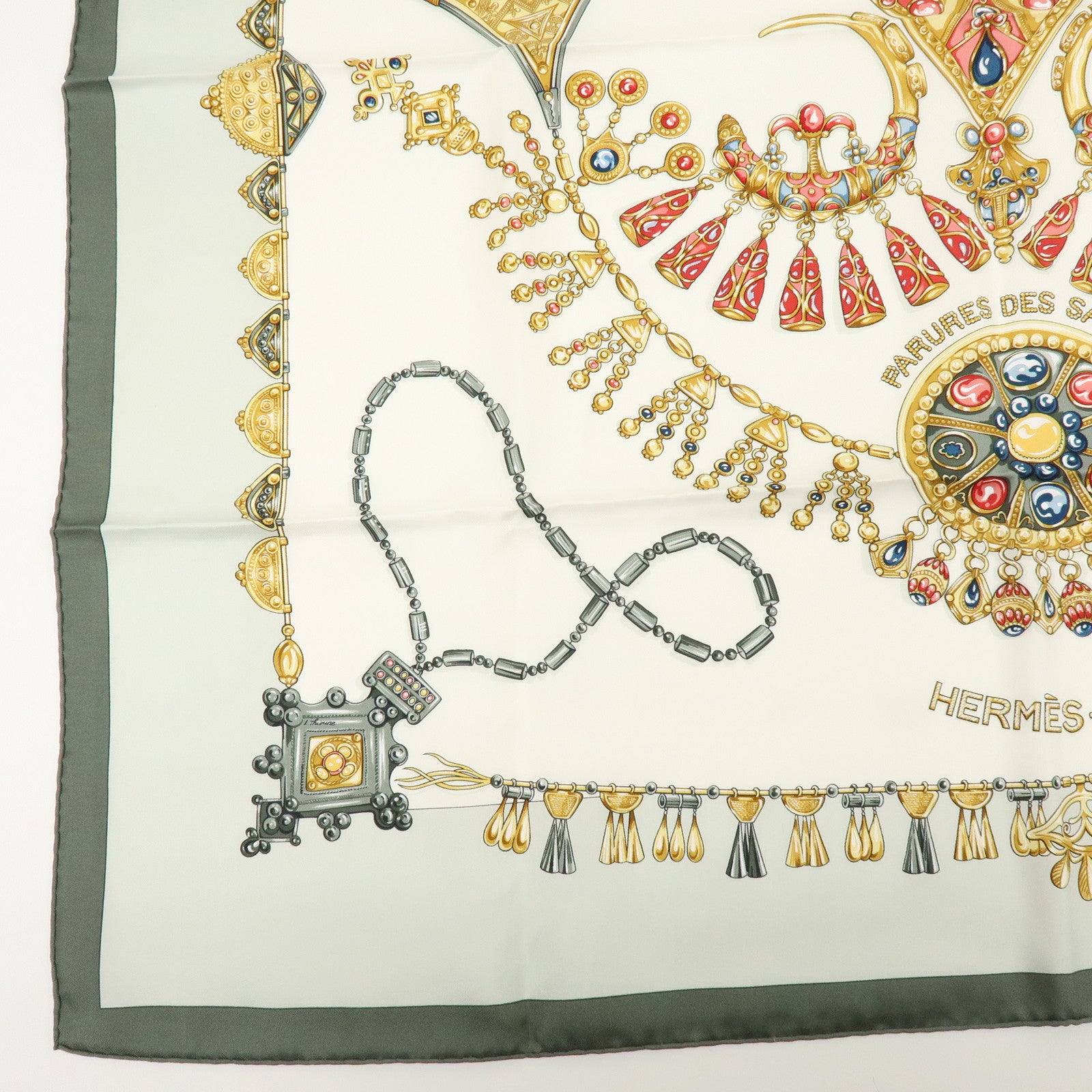HERMES Carre 90 Silk 100% PARURES DES SABLES White Gray