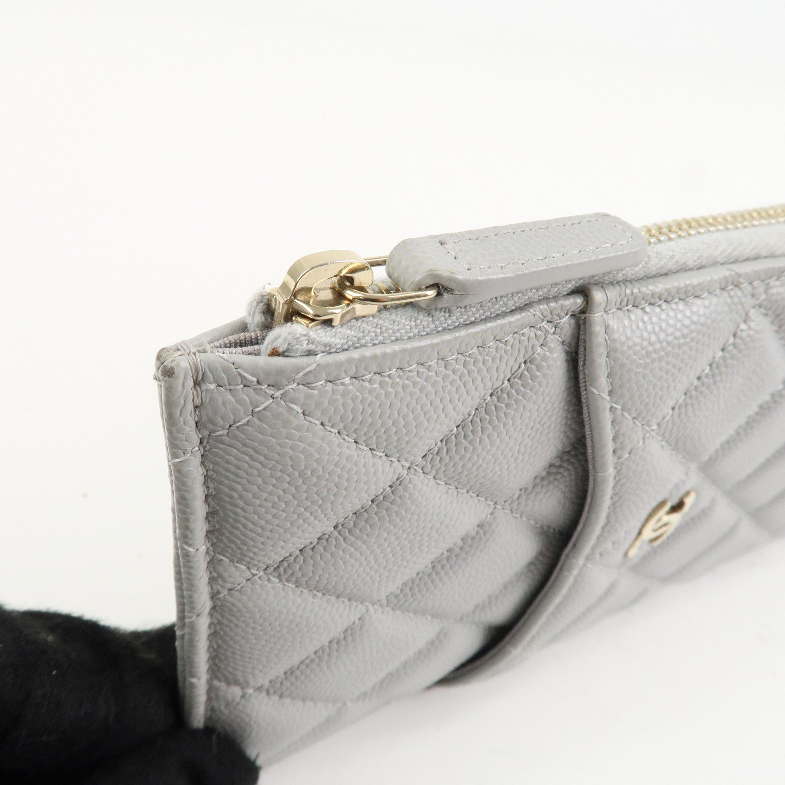CHANEL Matelasse Caviar Skin Coco Mark Classic Pouch Card Case Gray Used