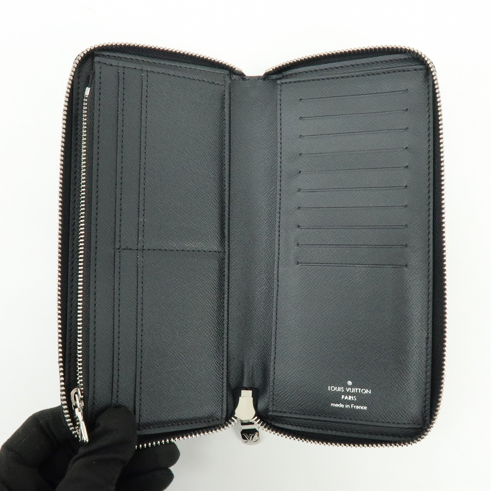 Louis Vuitton Taiga Vertical Round Zippy Wallet Ardoise M30503