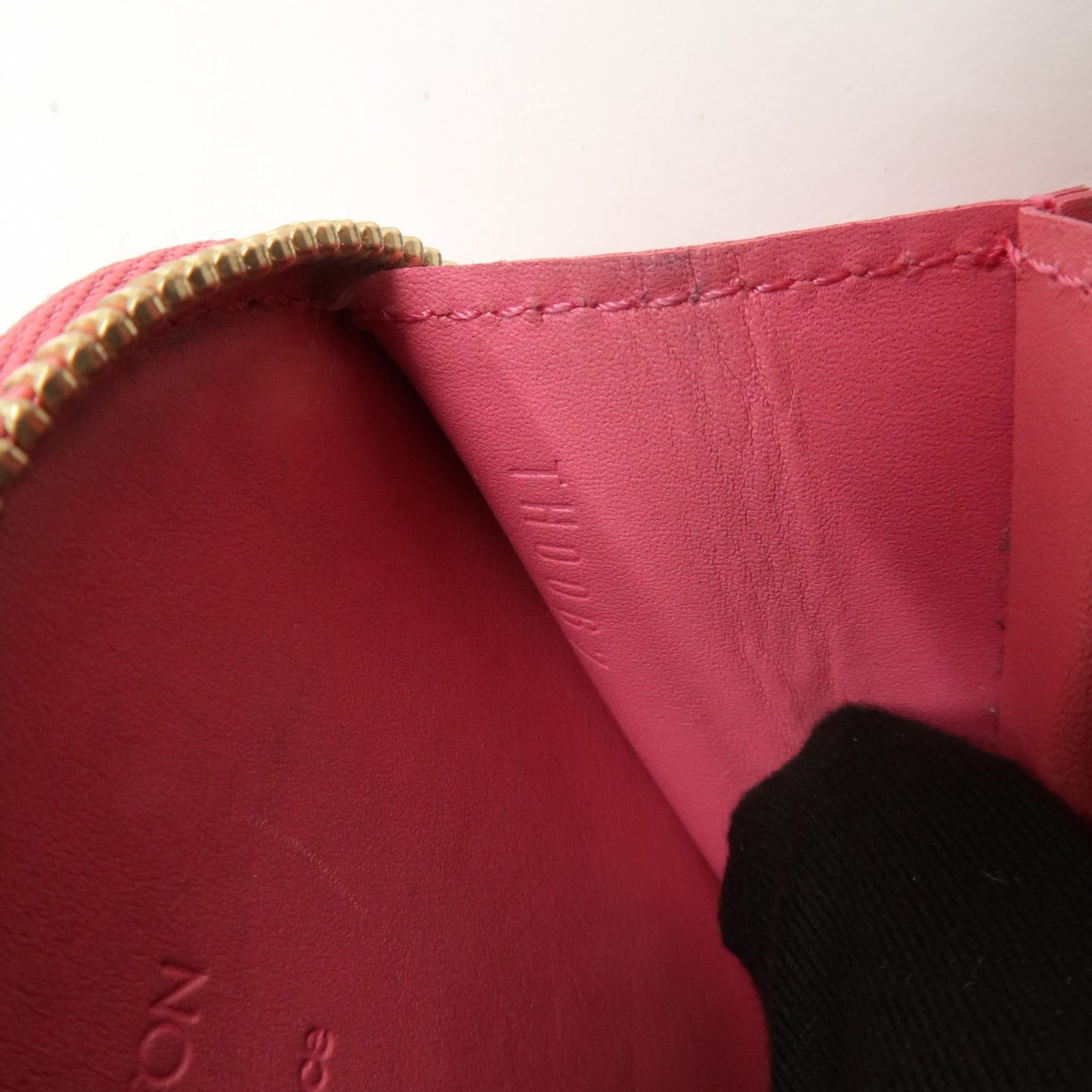 Louis Vuitton Monogram Vernis Porte Monnaie Coeur Coin Case M93562