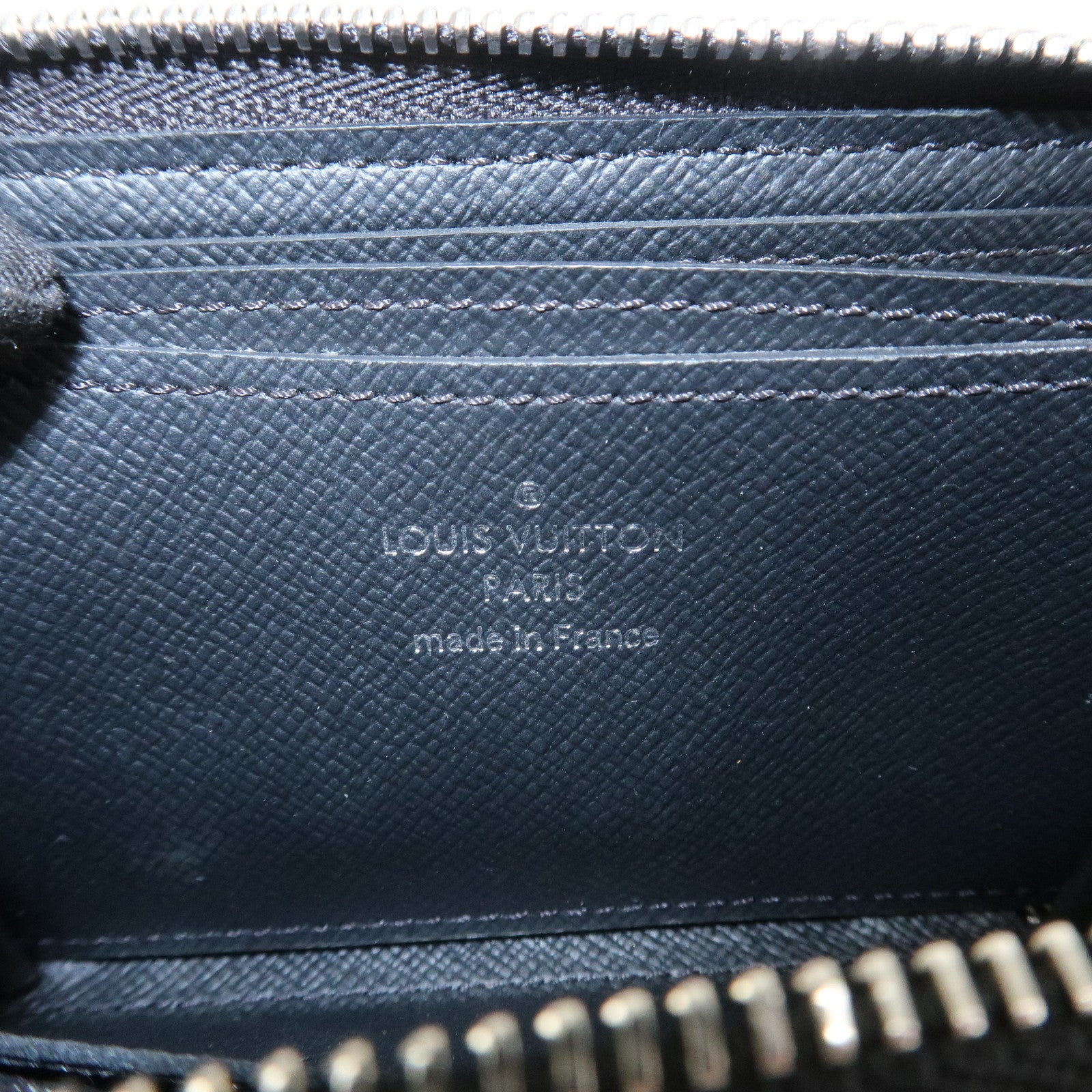 Louis Vuitton Taiga Zippy Coin Purse Coin Case Noir Black M30511