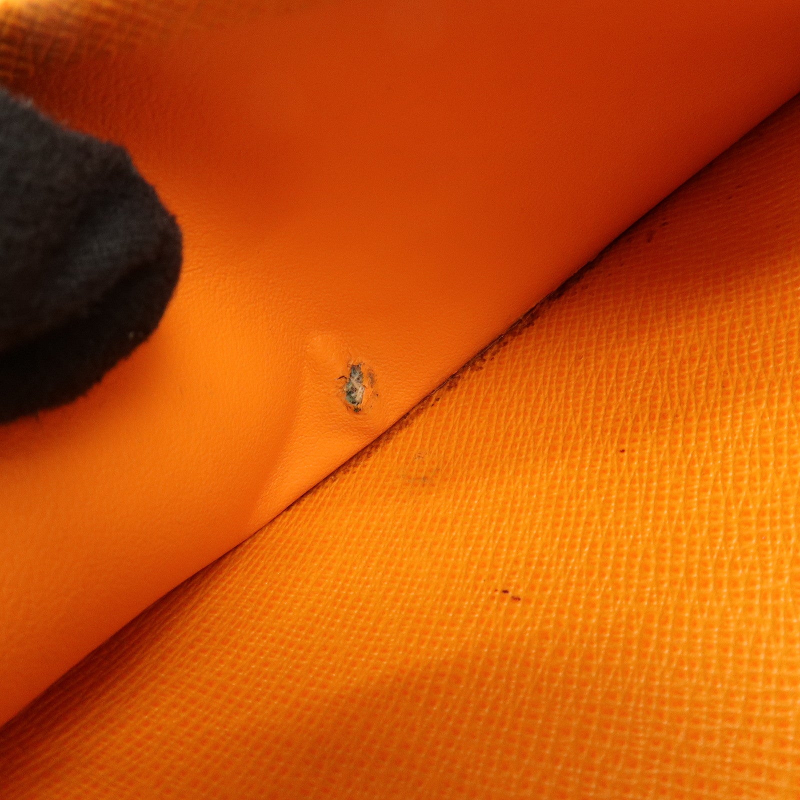 Louis Vuitton Epi Leather Porte Monnaie Billet Tresor Wallet M6350H