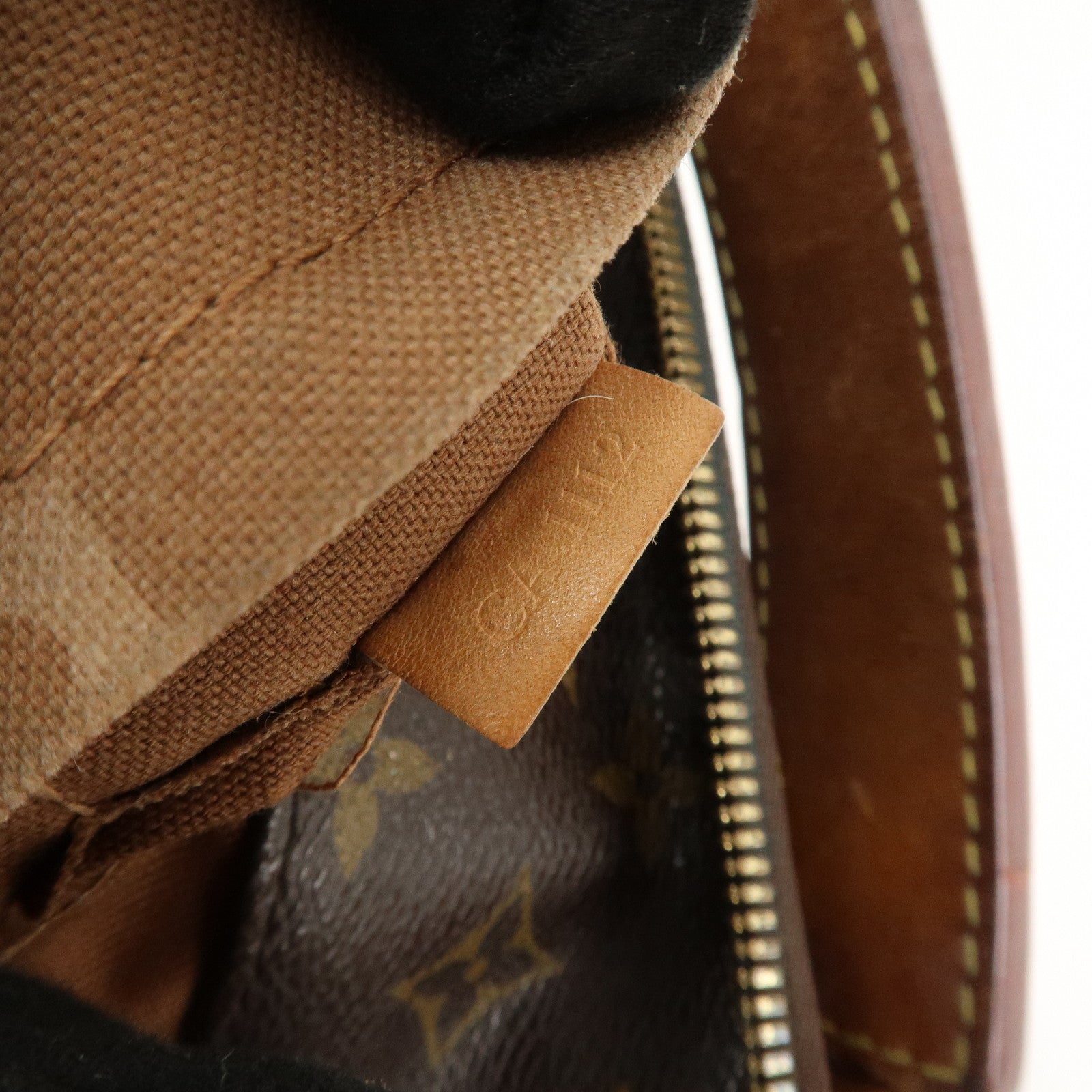 Louis Vuitton Monogram Shuri PM Shoulder Bag Hand Bag M40586