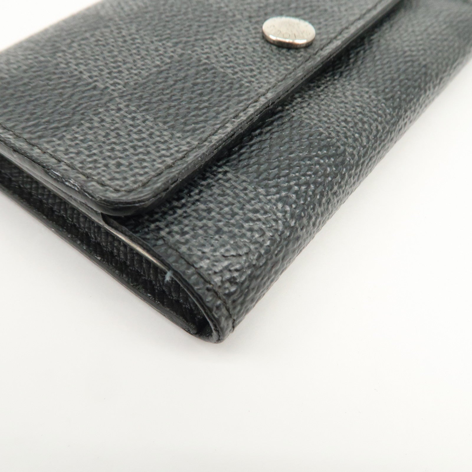 Louis Vuitton Damier Graphite Multicle 6 Key Case Gray Black N62662