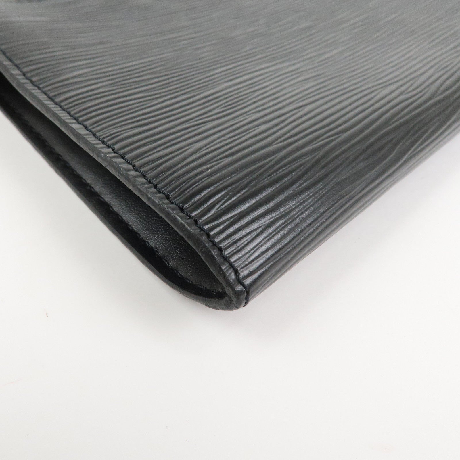 Louis Vuitton Epi Pochette Accessoires Pouch Noir Black M52982